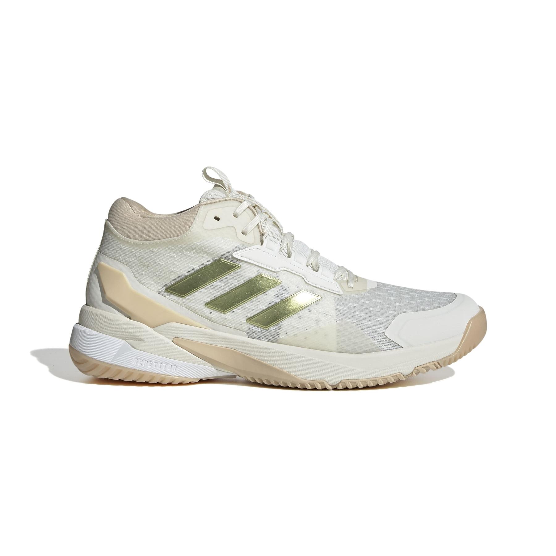 a/d/adidas_hq4686_1_footwear_photography_side_lateral_center_view_white.jpg