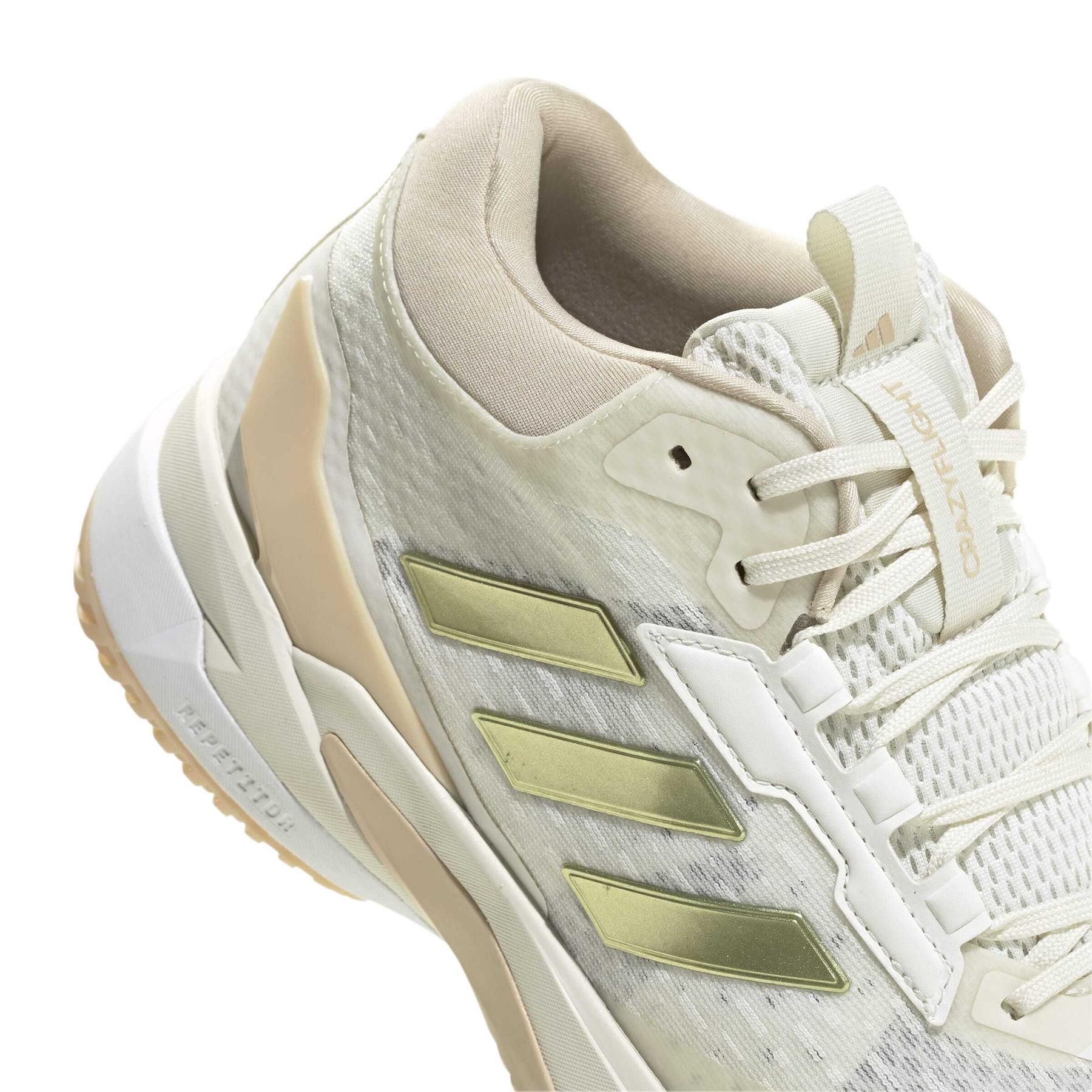 a/d/adidas_hq4686_8_footwear_photography_detail_view_1_white.jpg