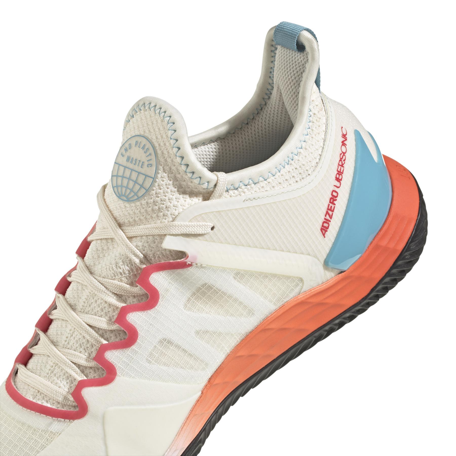a/d/adidas_hq5930_9_footwear_photography_detail_view_2_white_xo.jpg