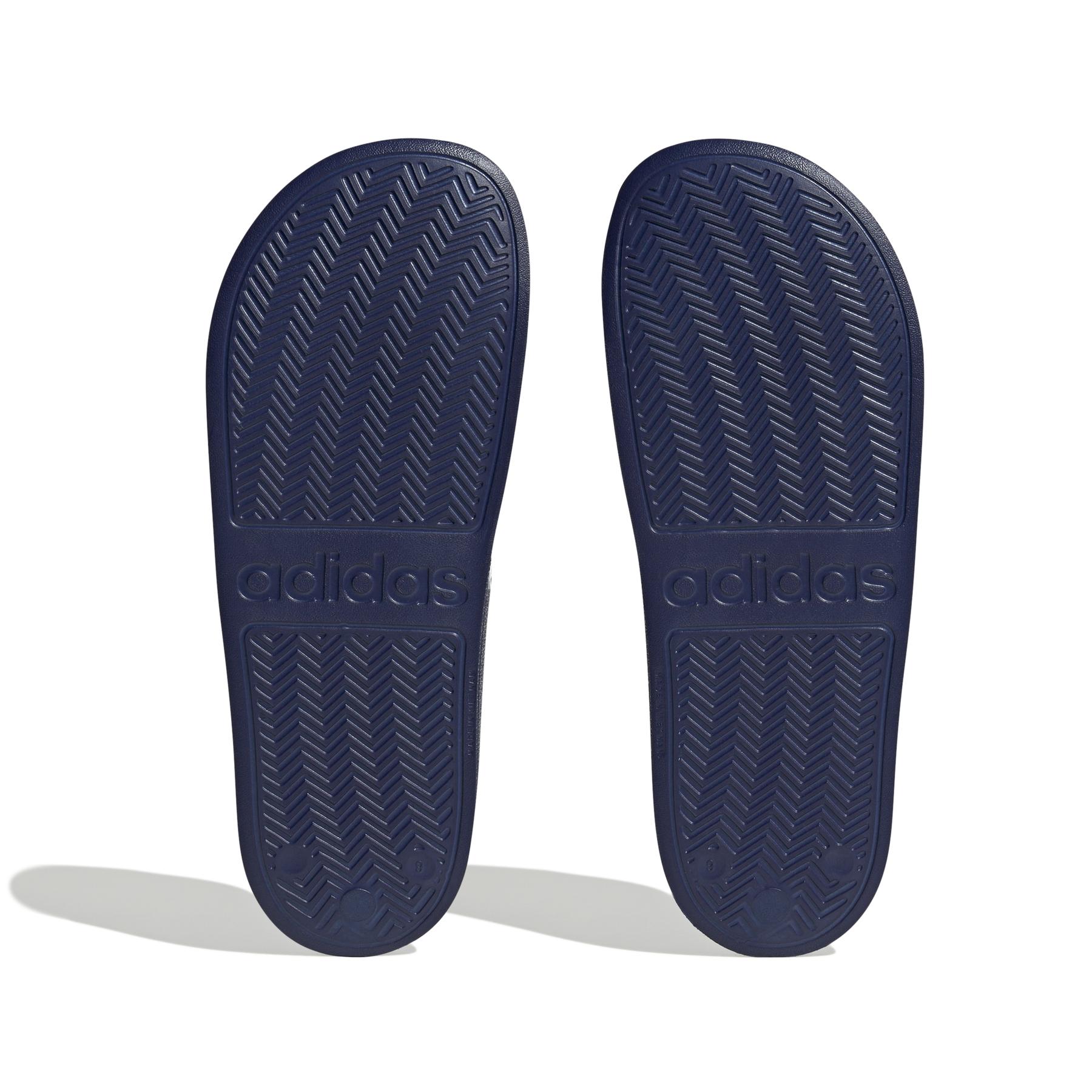 product/a/d/adidas_hq6885_4_footwear_photography_bottom_view_white.jpg