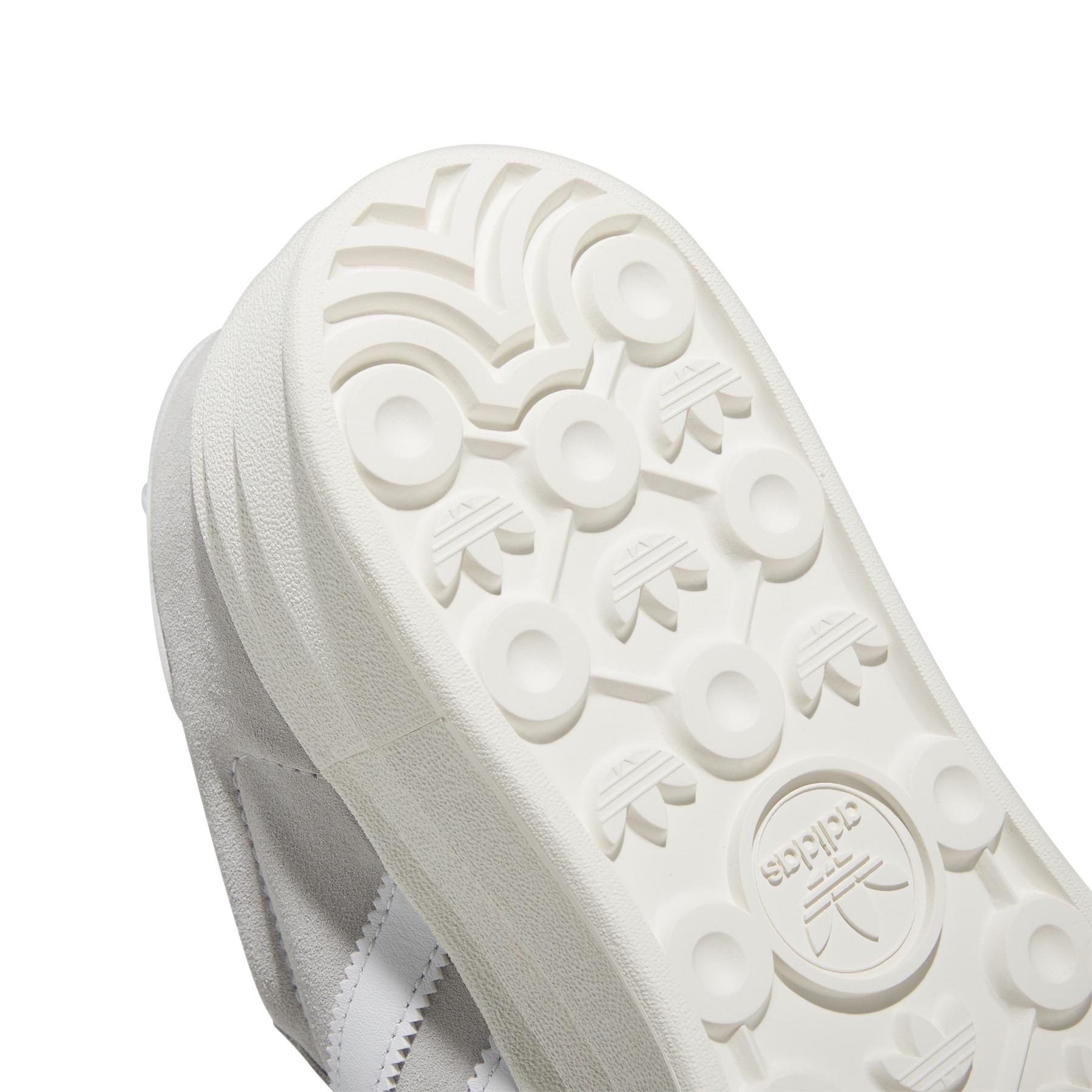 product/a/d/adidas_hq6893_9_footwear_photography_detail_view_2_white.jpg