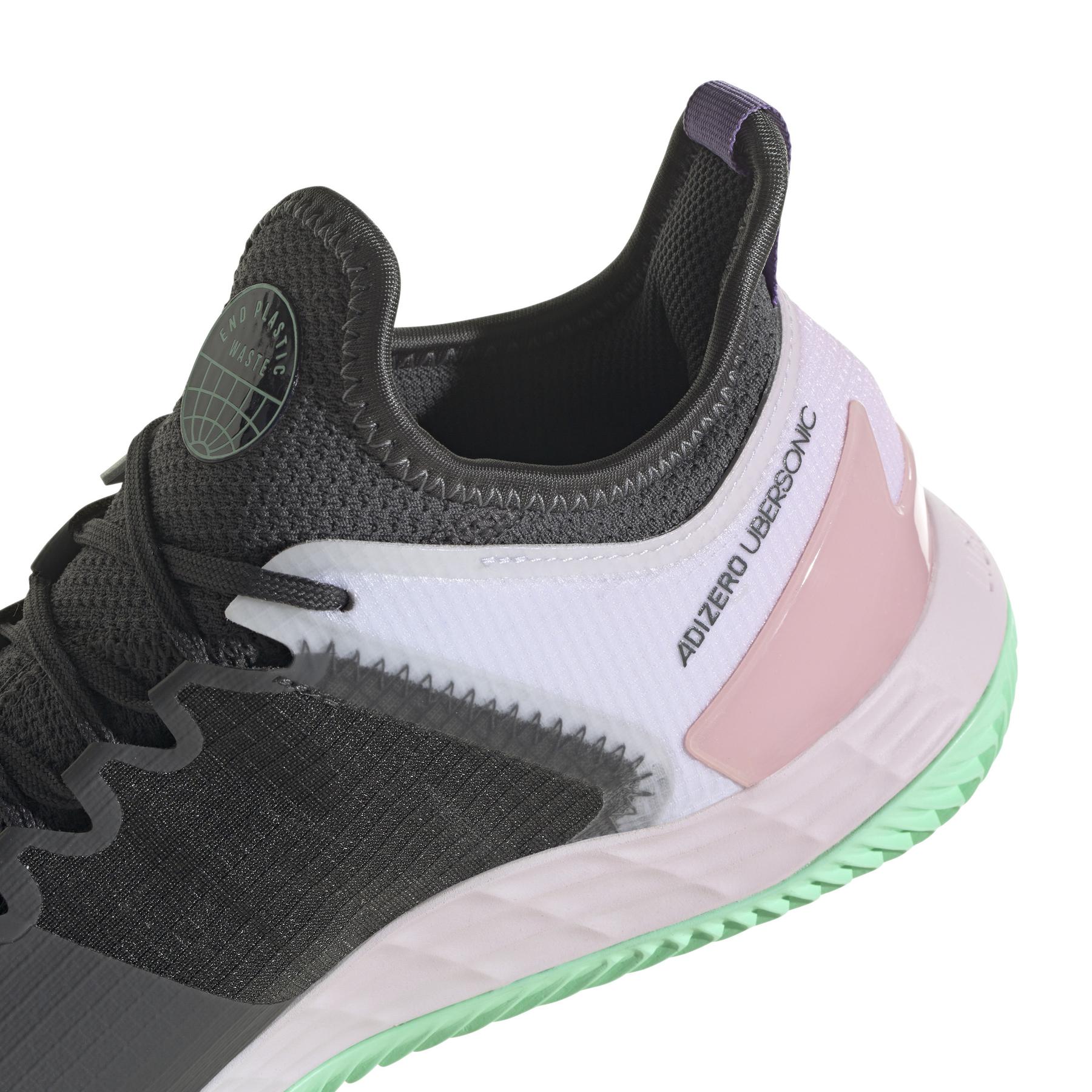 a/d/adidas_hq8373_8_footwear_photography_detail_view_1_white-nw040824x.jpg