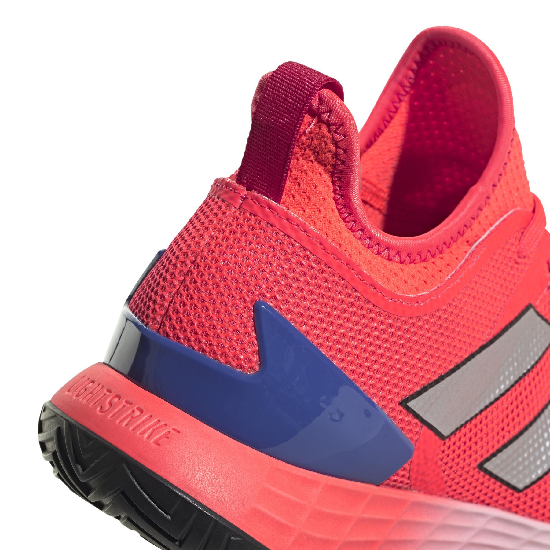 a/d/adidas_hq8379_10_footwear_photography_detail_view_3_white-nw040824x.jpg