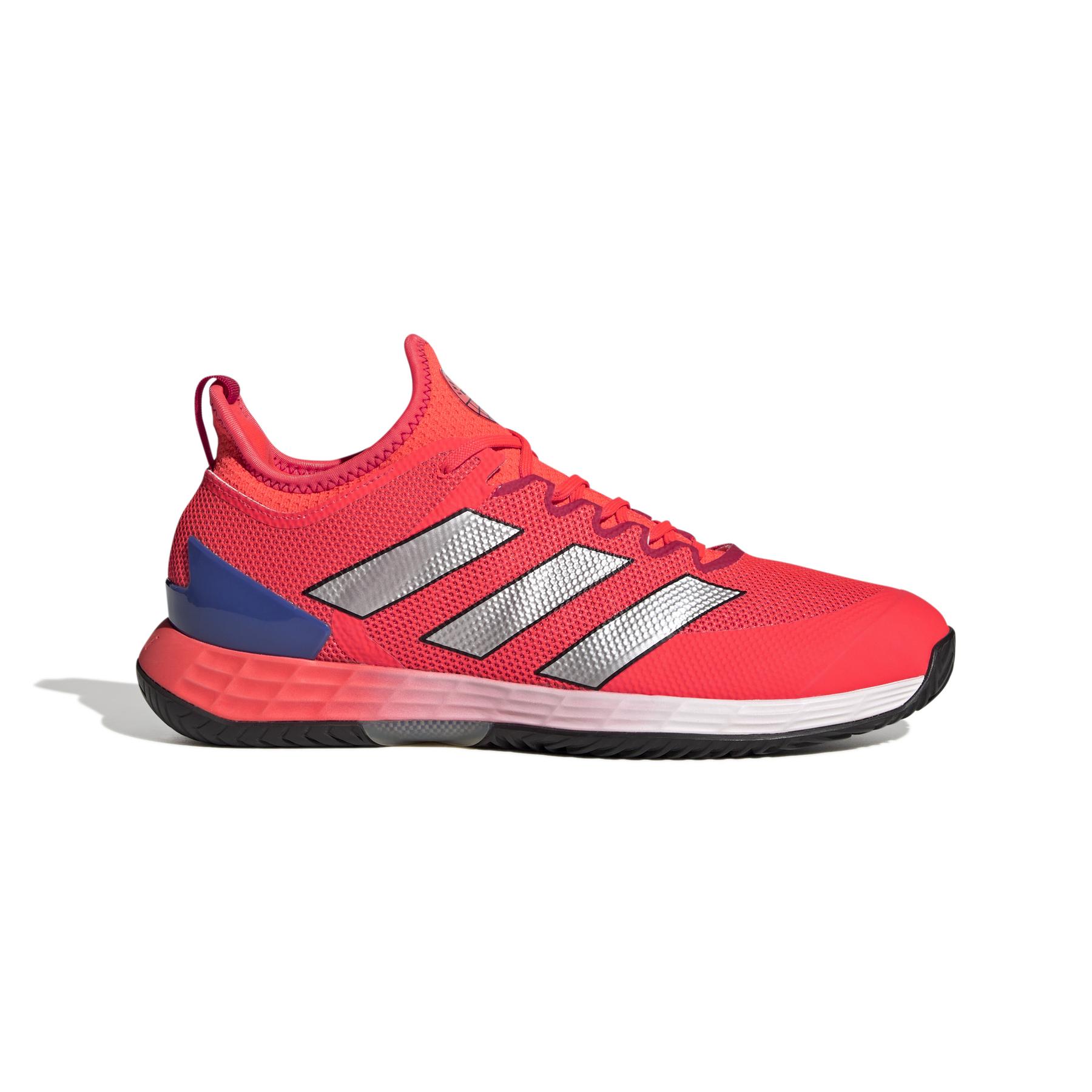 a/d/adidas_hq8379_1_footwear_photography_side_lateral_center_view_white-nw040824x.jpg