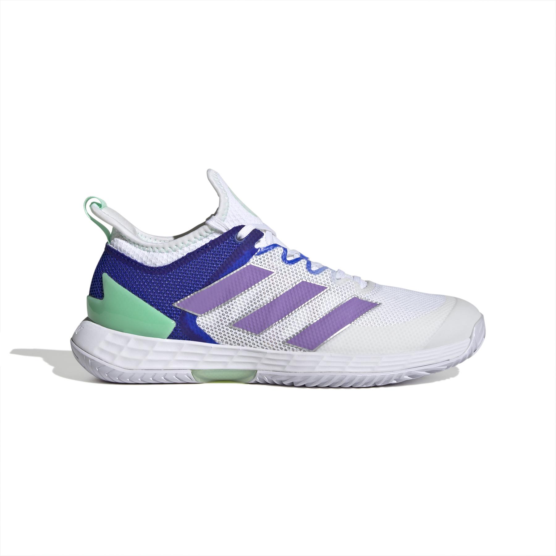 a/d/adidas_hq8390_1_footwear_photography_side_lateral_center_view_white_xo.jpg