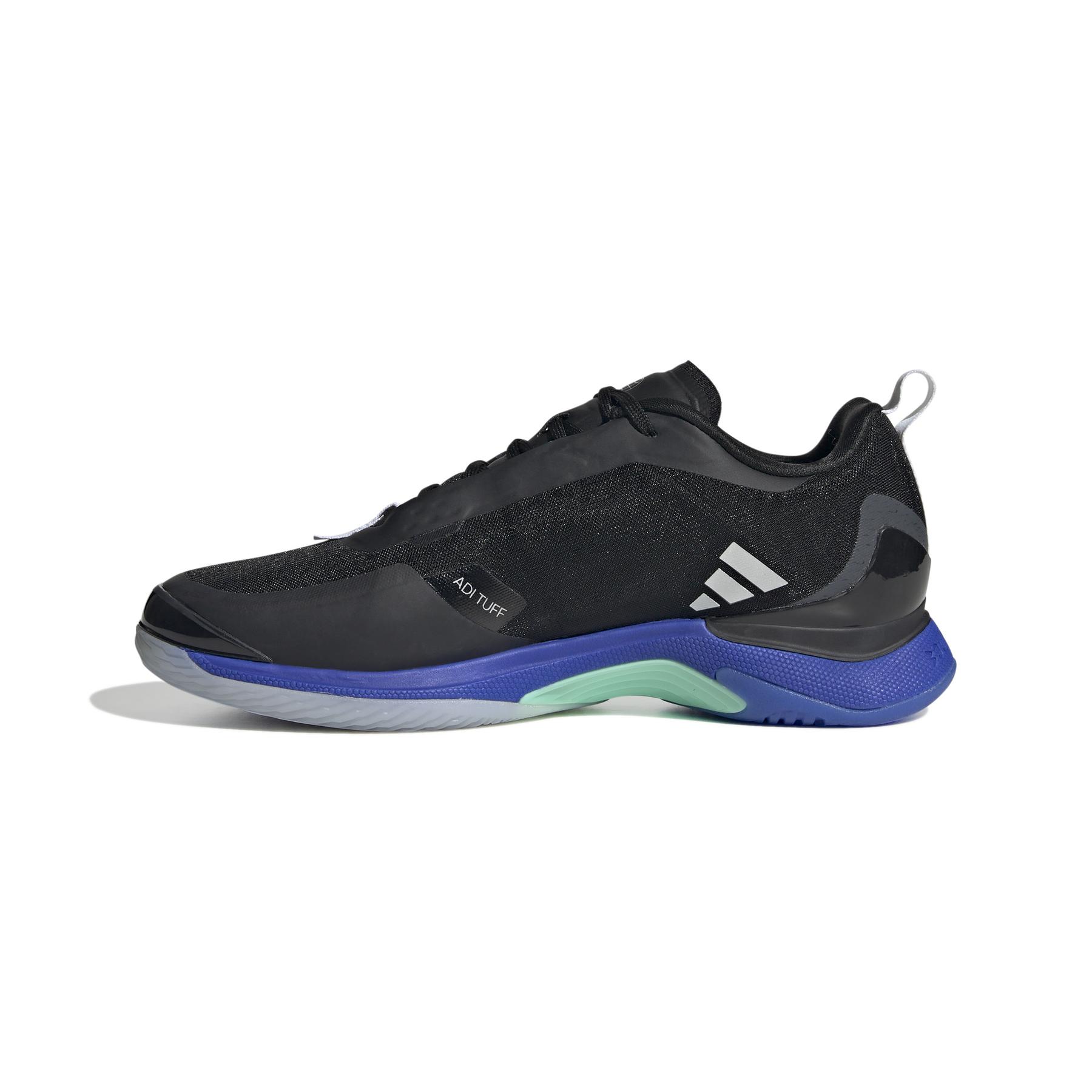a/d/adidas_hq8402_5_footwear_photography_side_medial_center_view_white.jpg