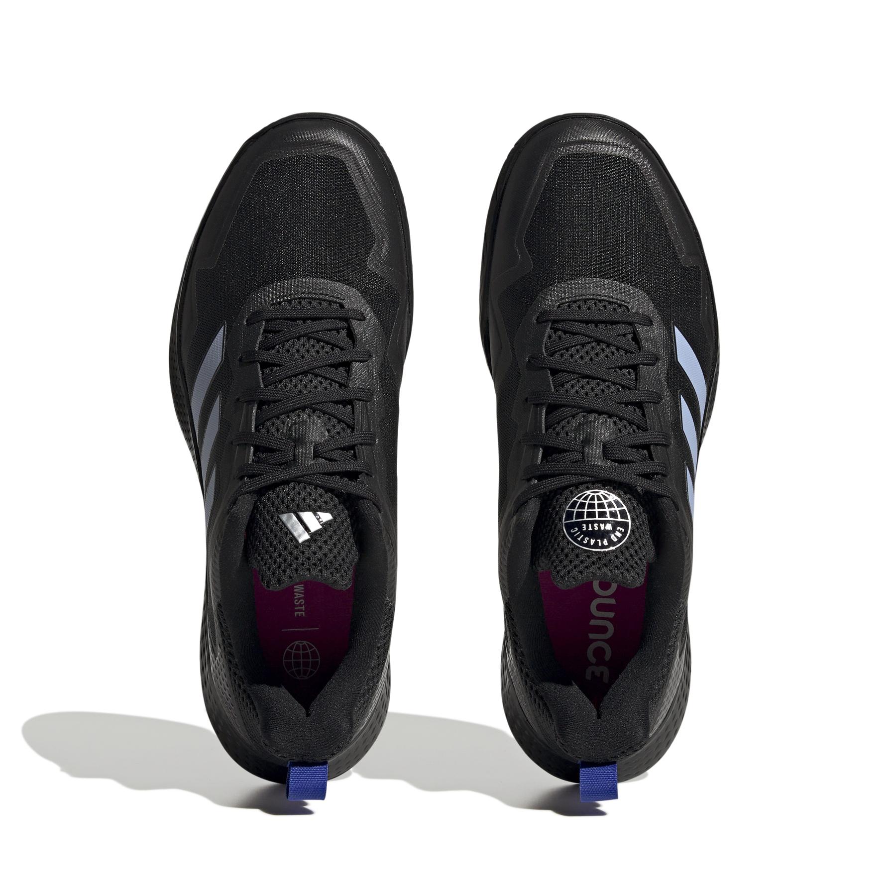 a/d/adidas_hq8457_3_footwear_photography_top_portrait_view_white_xo.jpg