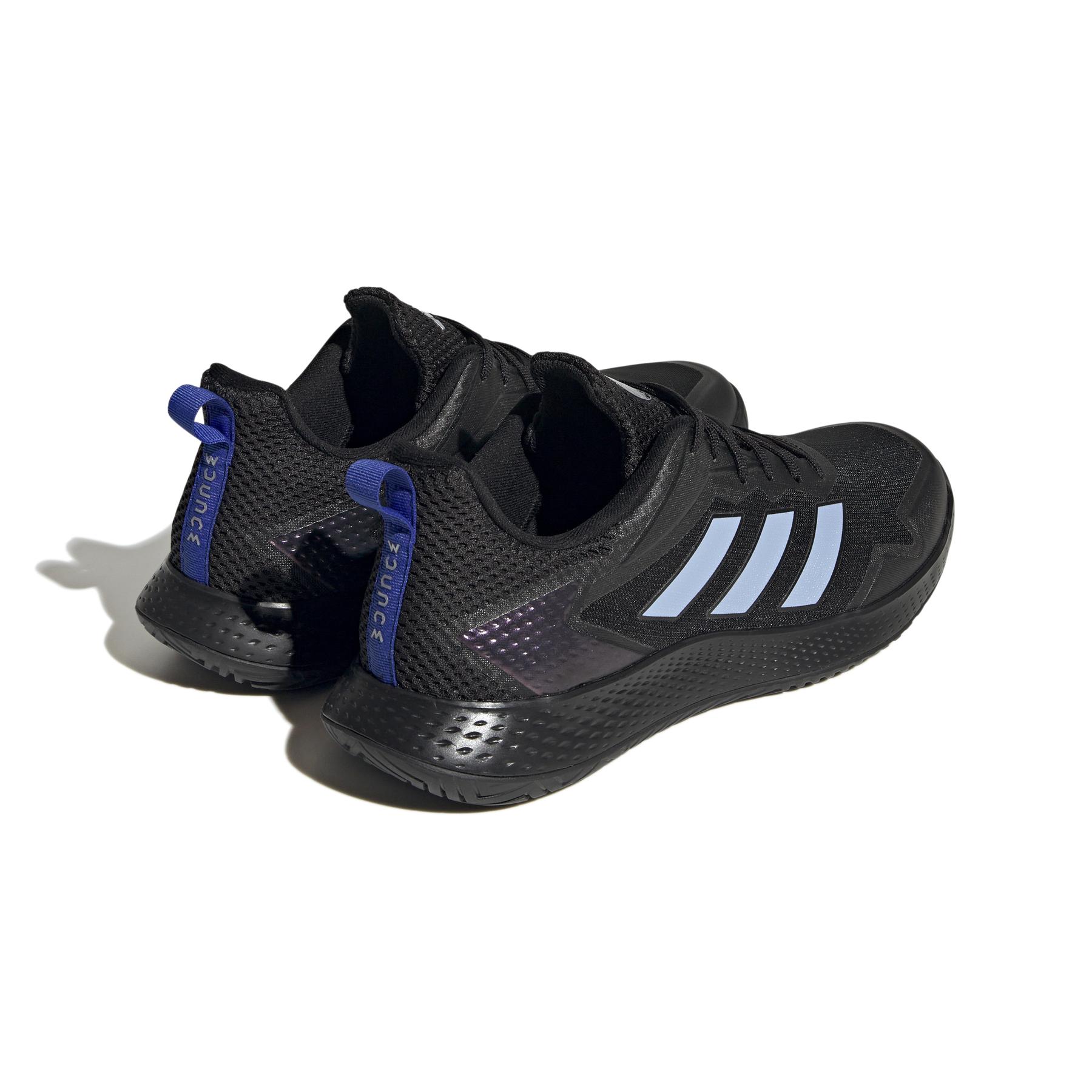 a/d/adidas_hq8457_7_footwear_photography_back_lateral_top_view_white_xo.jpg