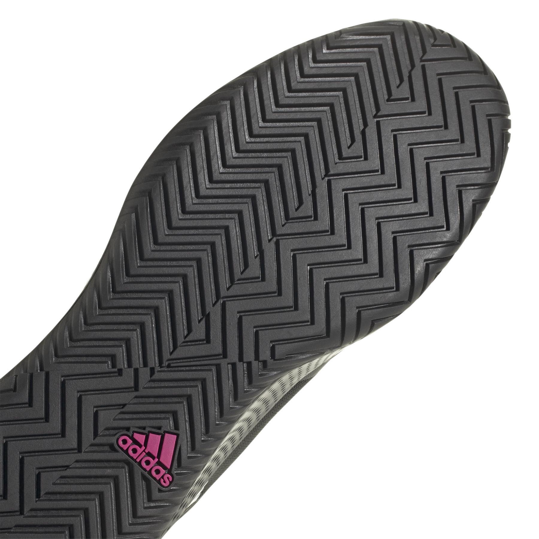 a/d/adidas_hq8457_8_footwear_photography_detail_view_1_white_xo.jpg