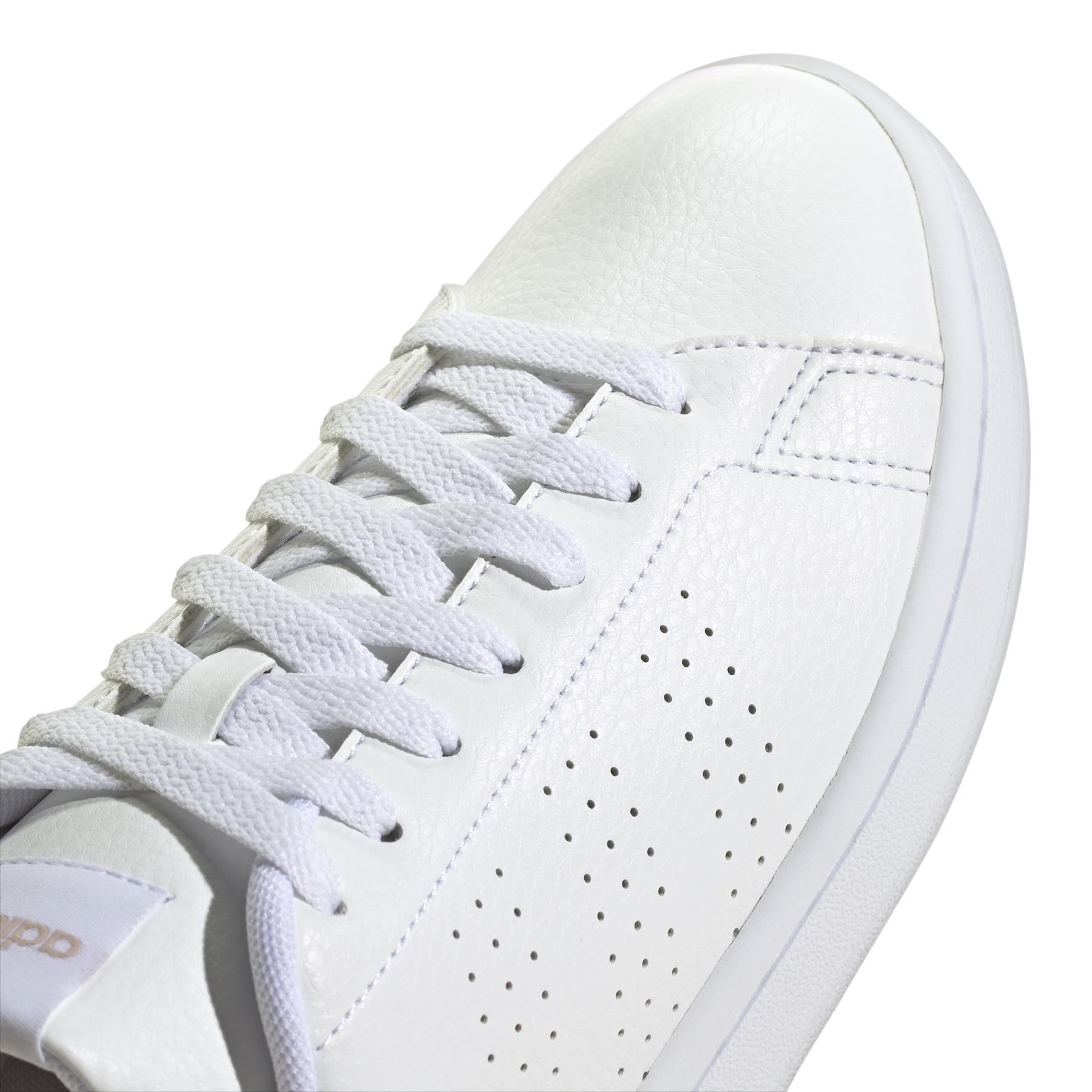 product/a/d/adidas_hr0319_8_footwear_photography_detail_view_1_white_000.jpg