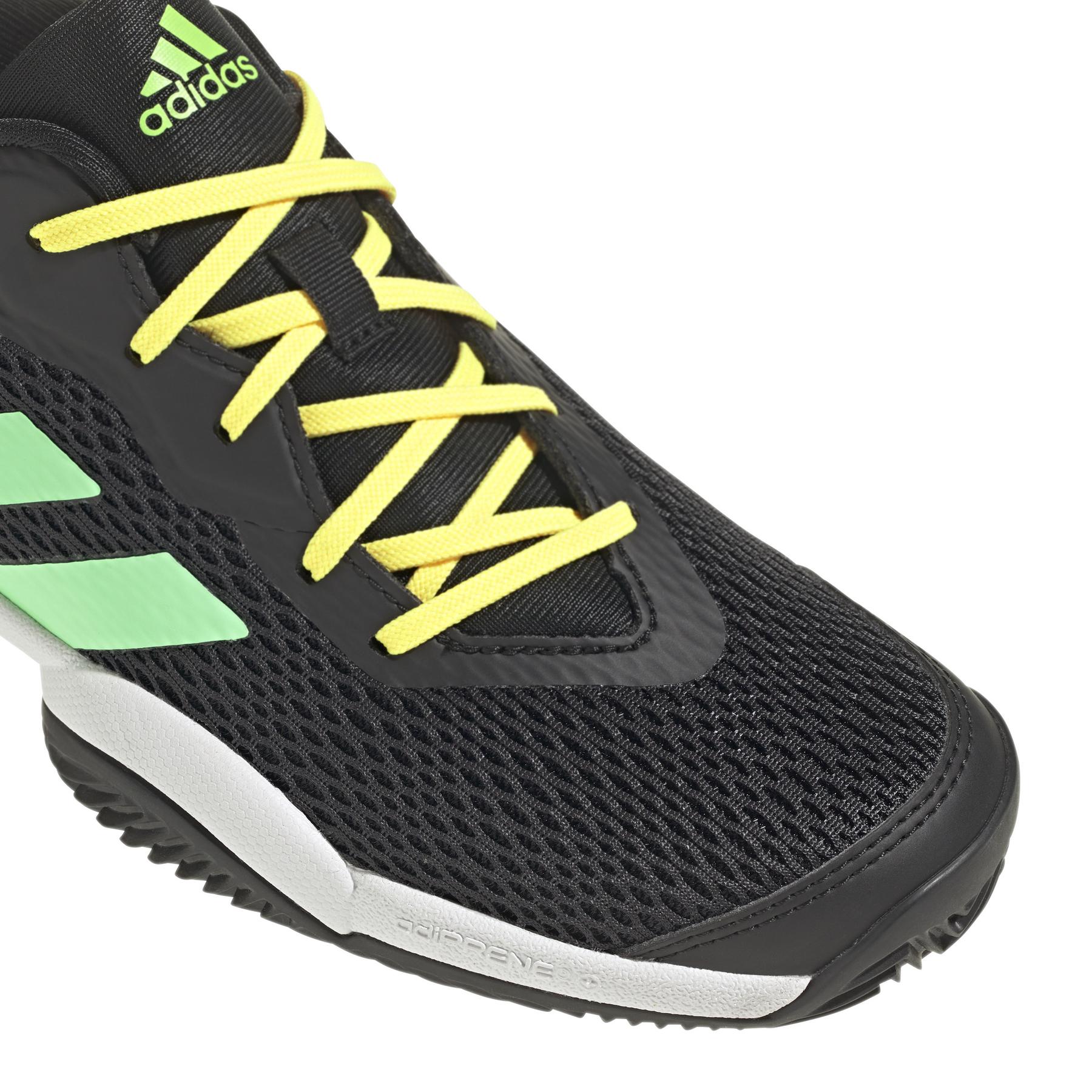 product/a/d/adidas_hr1028_8_footwear_photography_detail_view_1_white_000.jpg