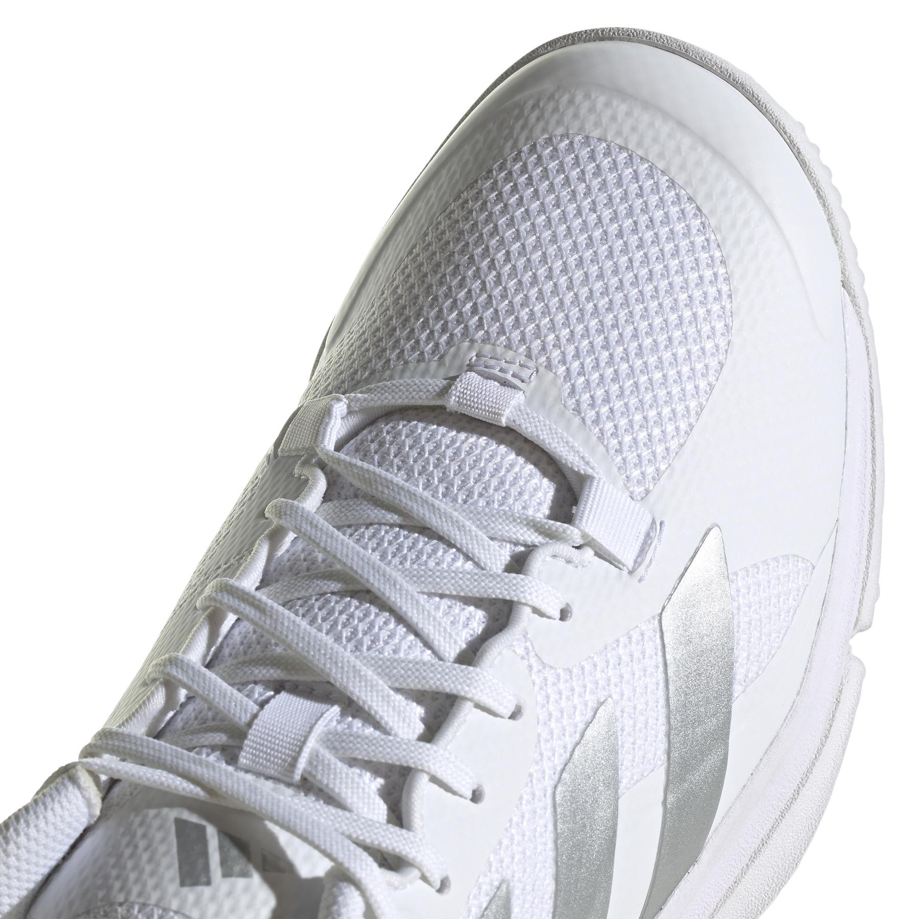 product/a/d/adidas_hr1235_9_footwear_photography_detail_view_2_white_2x.jpg