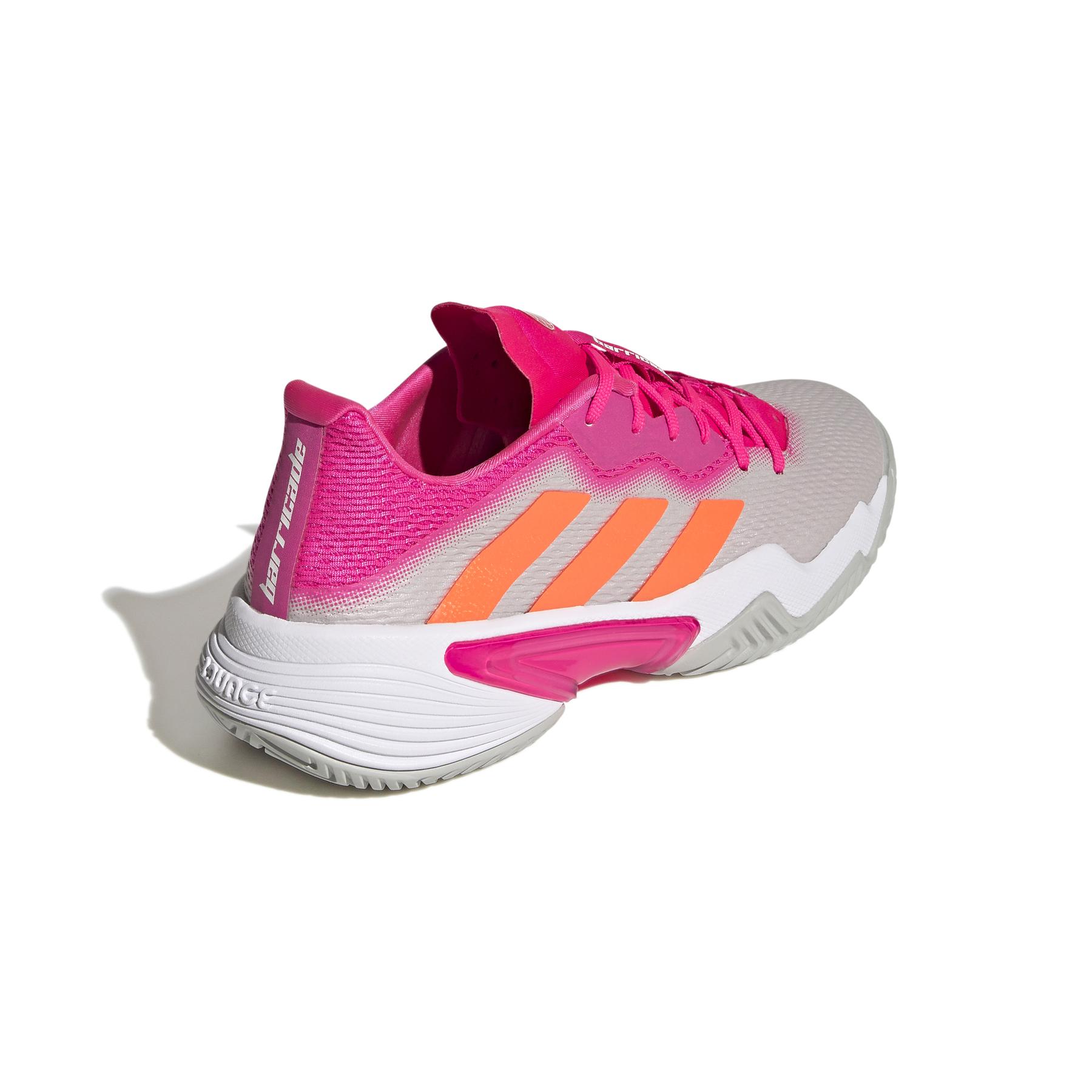 product/a/d/adidas_hr2036_7_footwear_photography_back_lateral_top_view_white_000.jpg