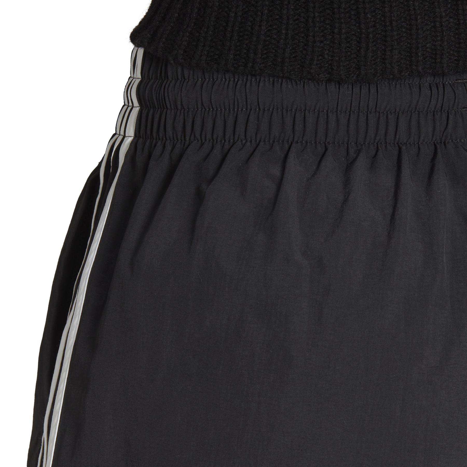 product/a/d/adidas_ht3397_7_apparel_on_model_detail_view_2_white.jpg