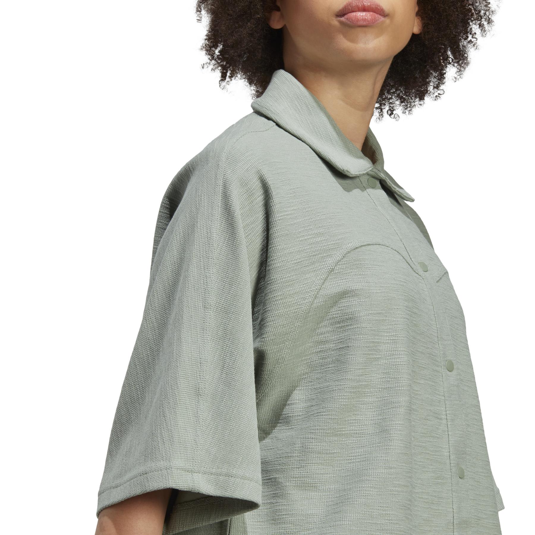 a/d/adidas_hz4394_10_apparel_on_model_detail_view_3_white.jpg