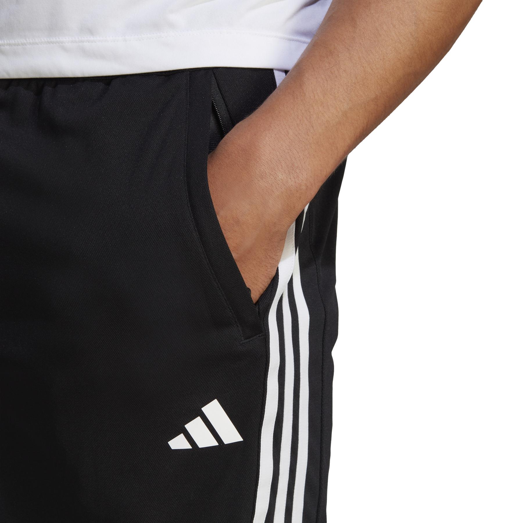 a/d/adidas_ib8243_6_apparel_on_model_detail_view_1_white.jpg
