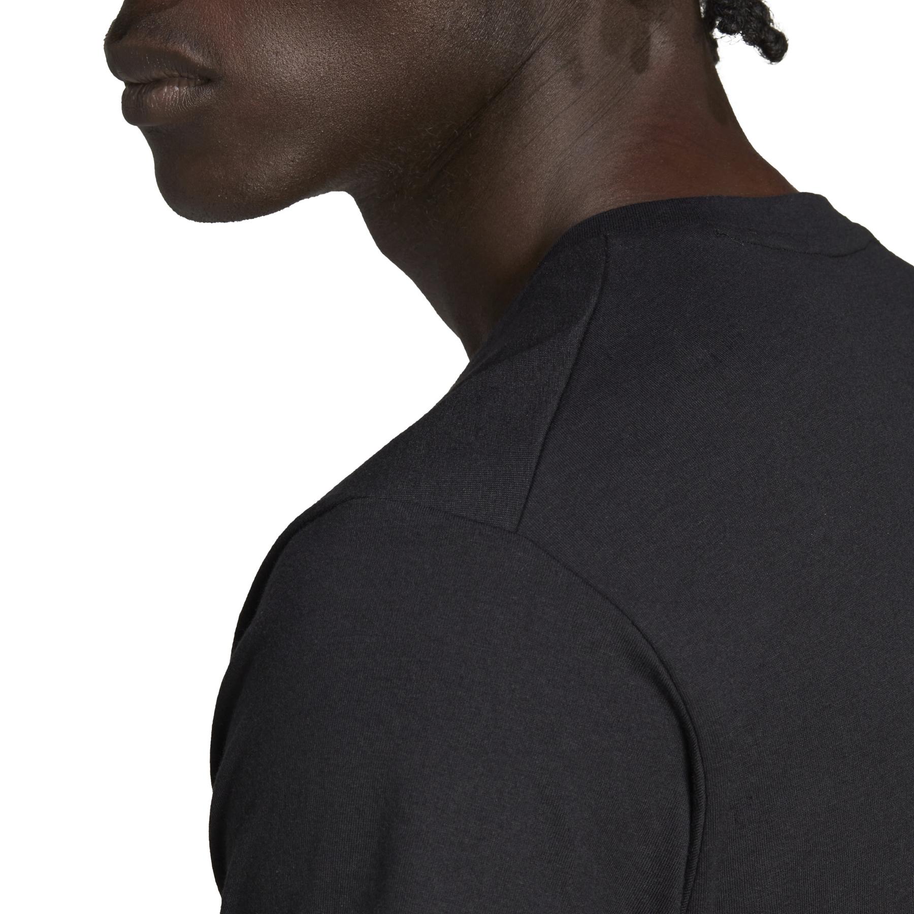 product/a/d/adidas_ic7438_10_apparel_on_model_detail_view_3_white.jpg