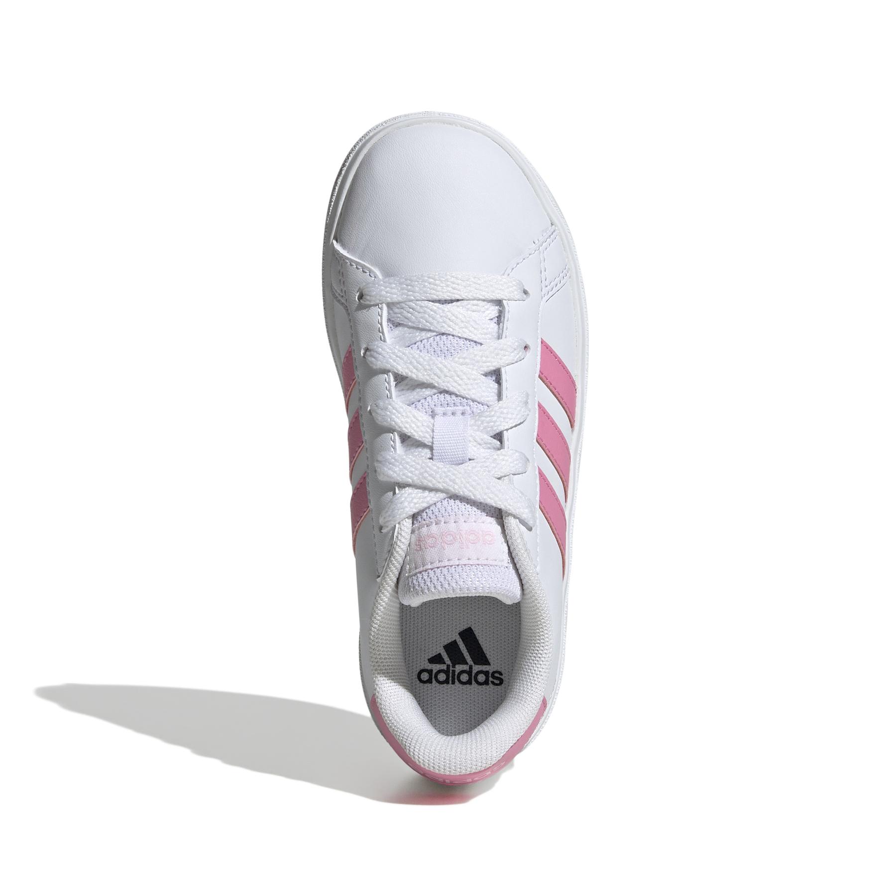 a/d/adidas_id0734_3_footwear_photography_top_portrait_view_white.jpg
