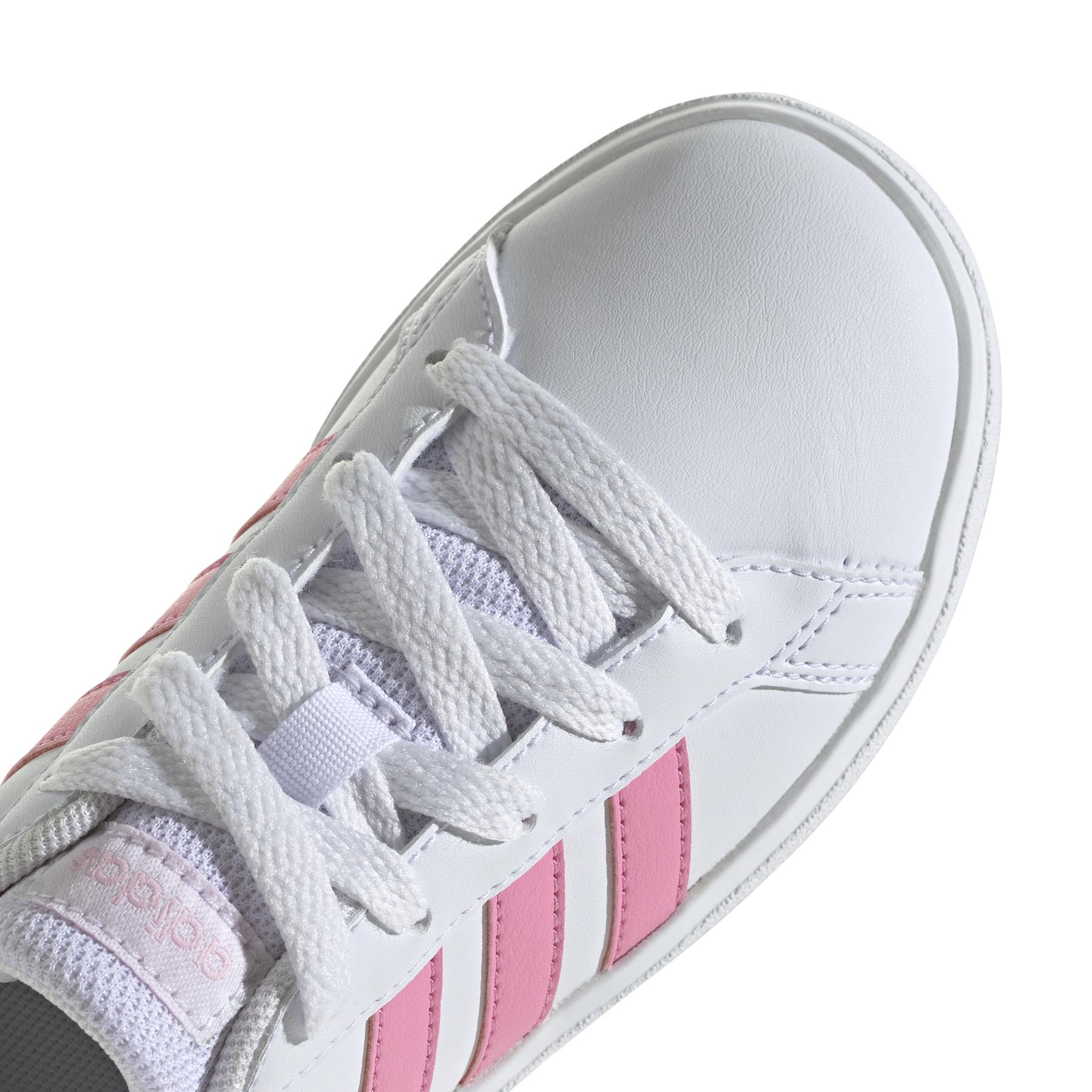a/d/adidas_id0734_8_footwear_photography_detail_view_1_white.jpg