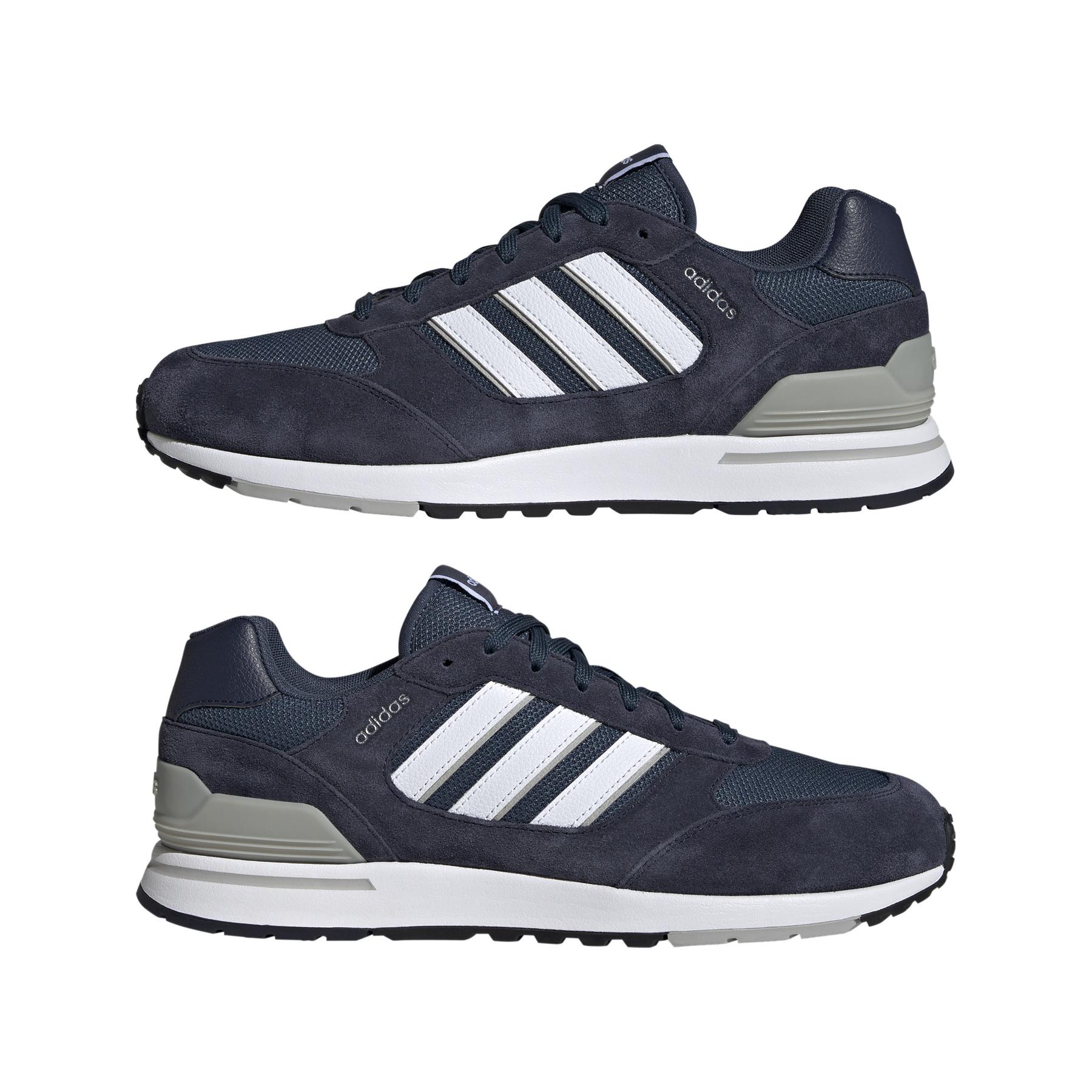 a/d/adidas_id1261_10_footwear_photography_mirrored_pair_view_white.jpg