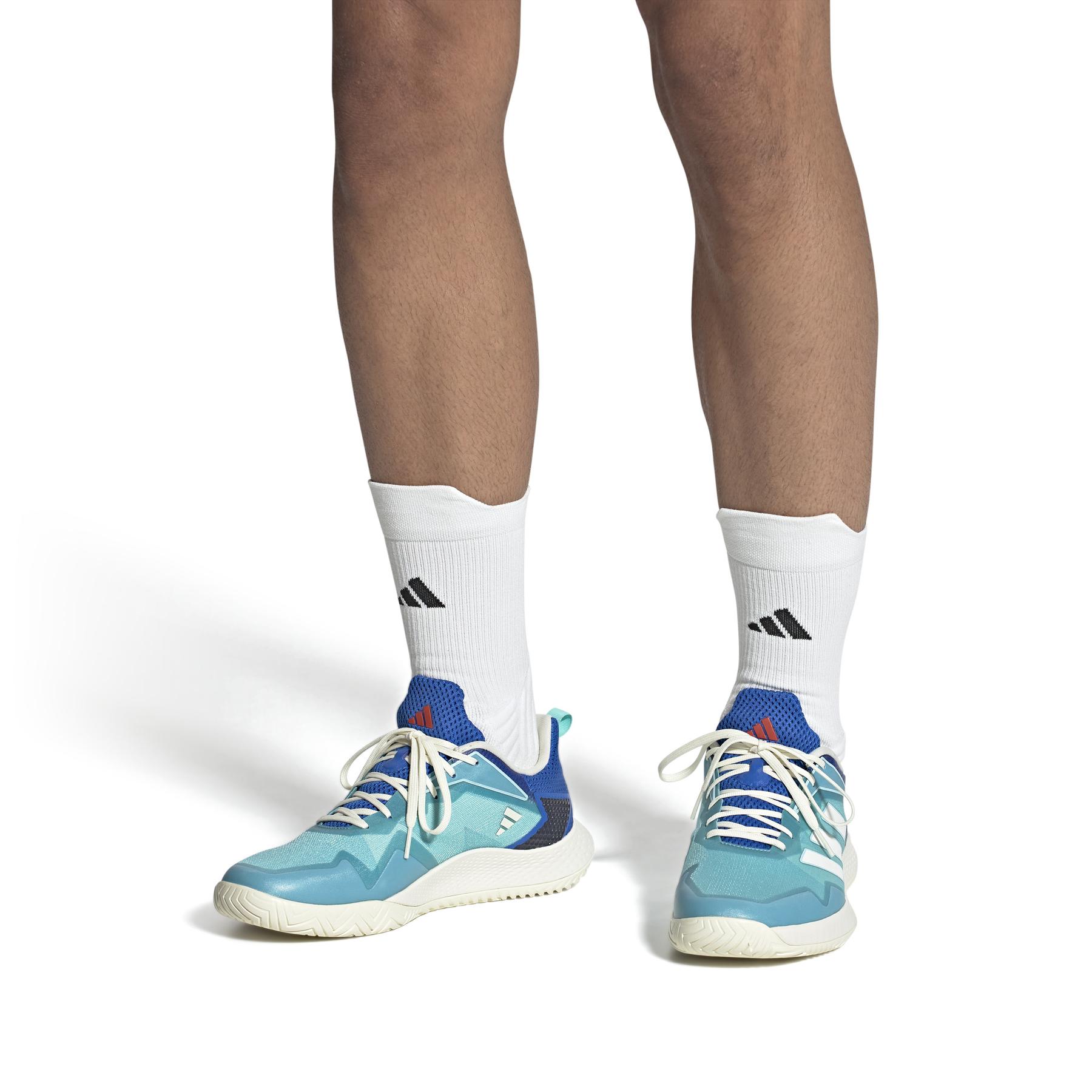 product/a/d/adidas_id1506_11_footwear_on_model_front_view_white-nw040824x.jpg