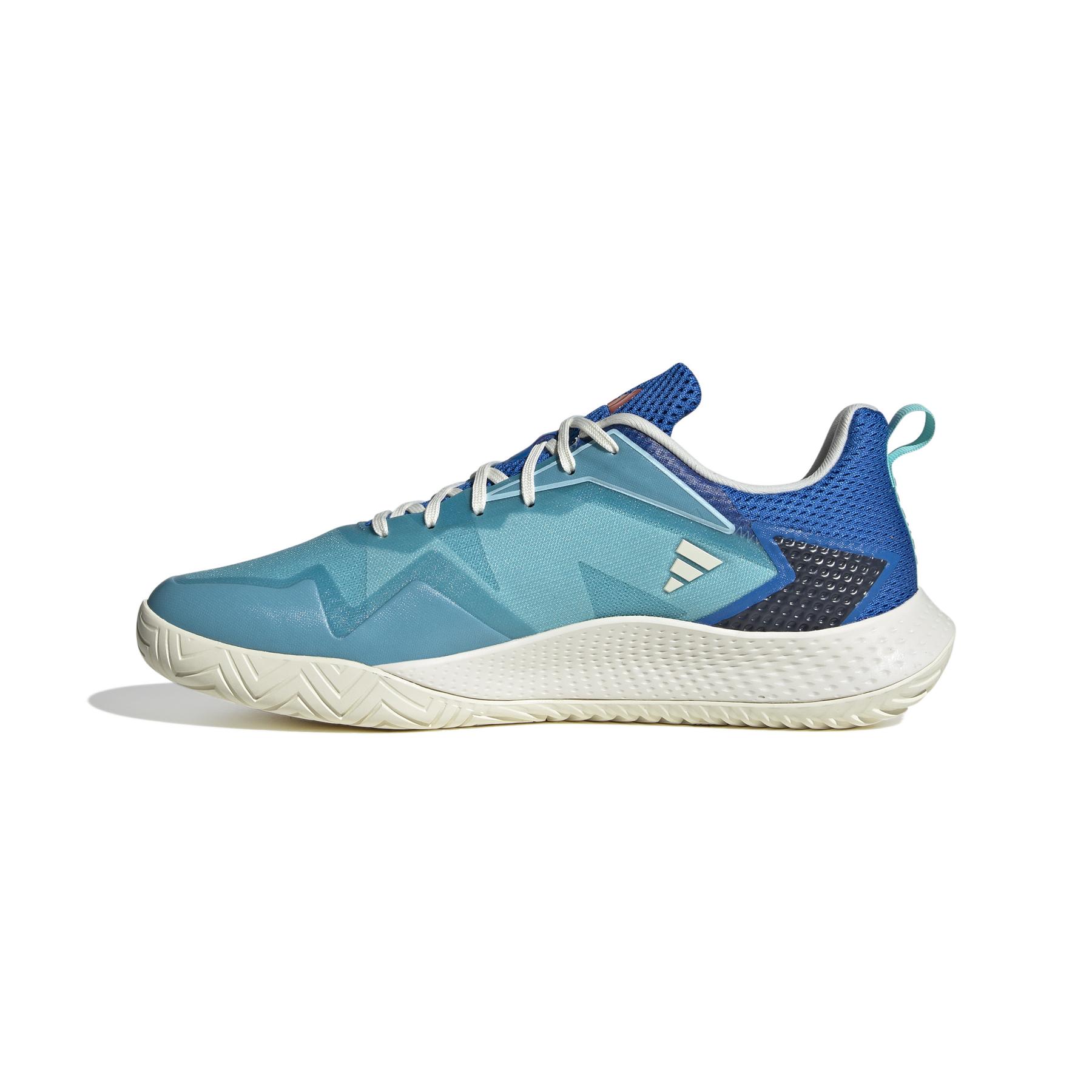 product/a/d/adidas_id1506_5_footwear_photography_side_medial_center_view_white-nw040824x.jpg
