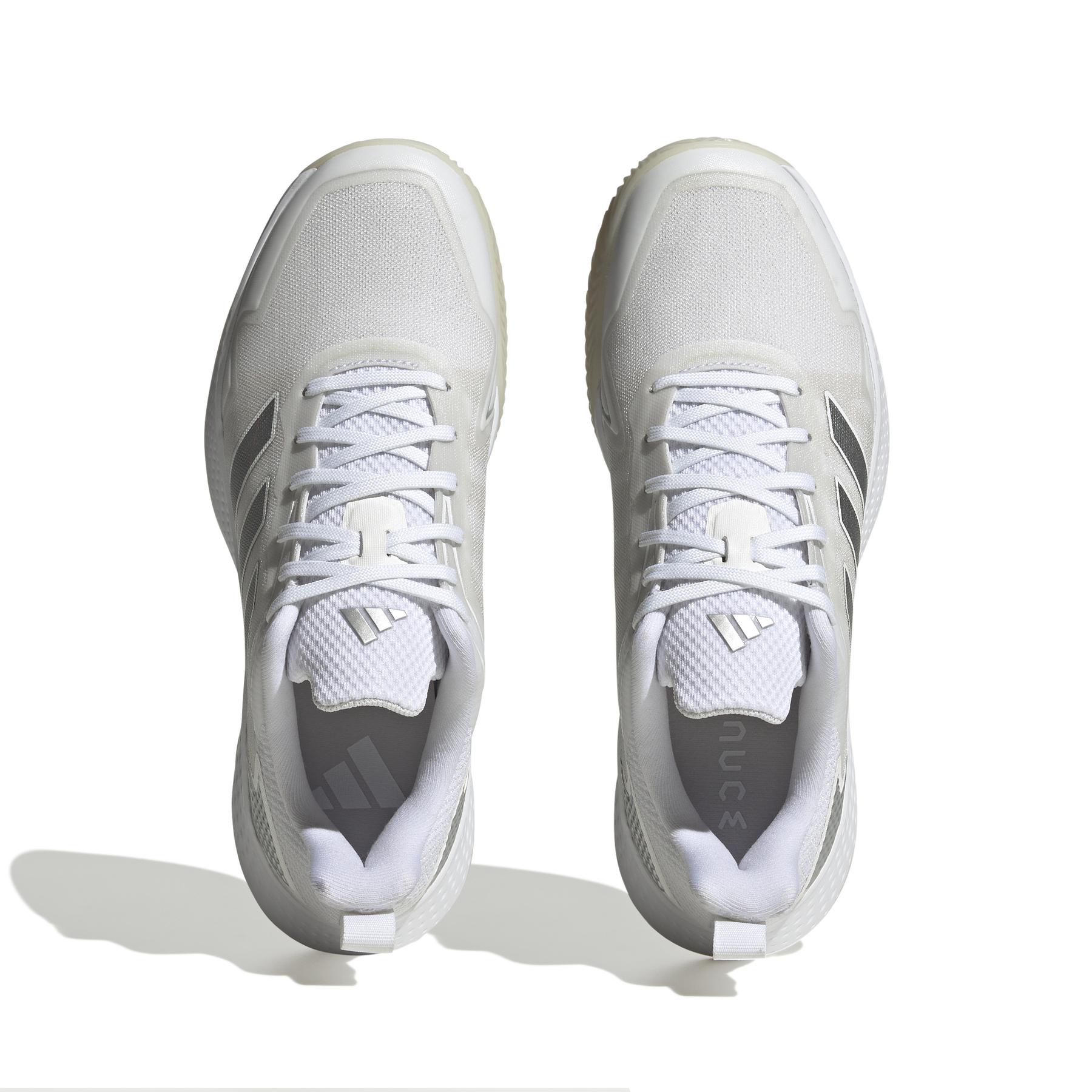 product/a/d/adidas_id1513_3_footwear_photography_top_portrait_view_white-nw040824x.jpg
