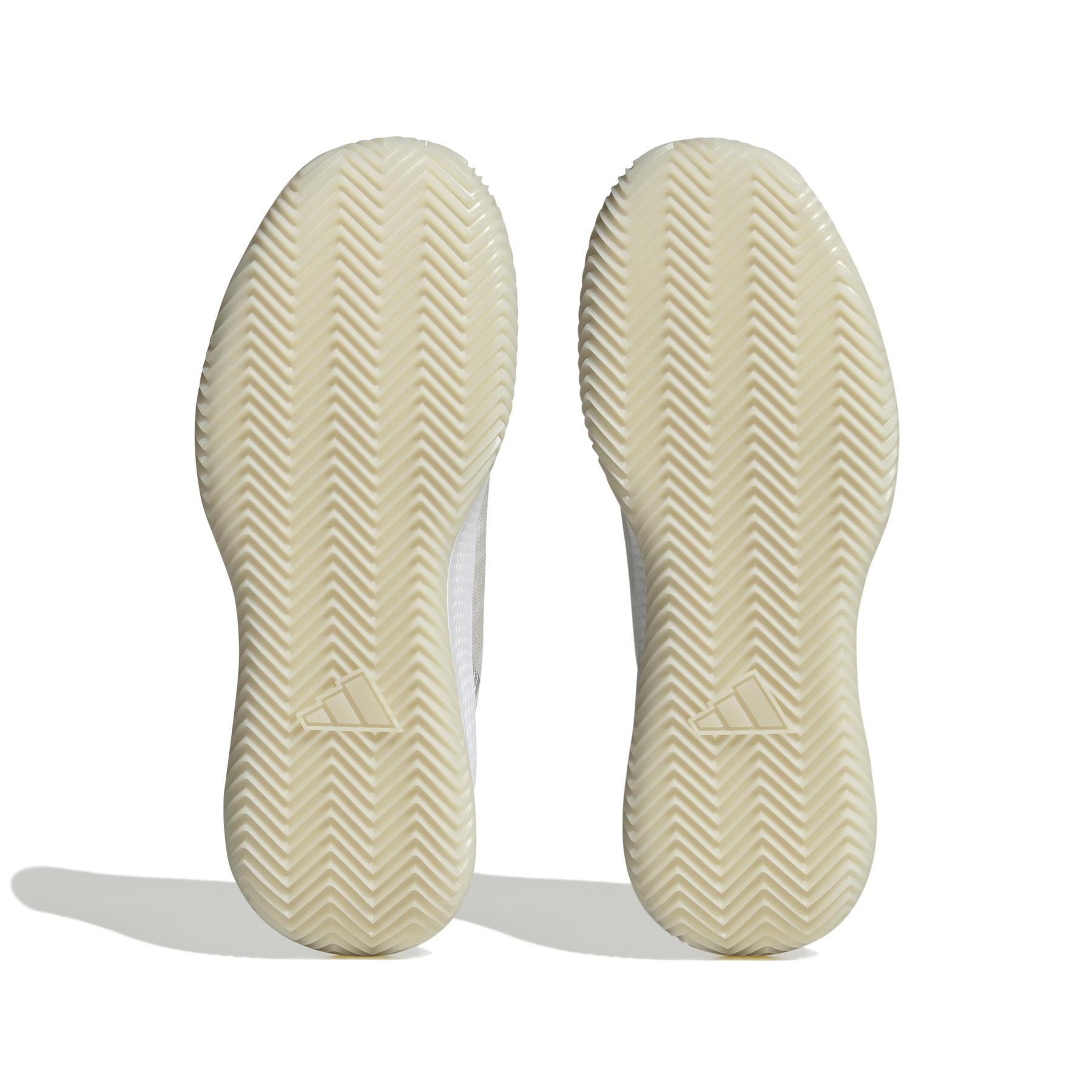 product/a/d/adidas_id1513_4_footwear_photography_bottom_view_white-nw040824x.jpg