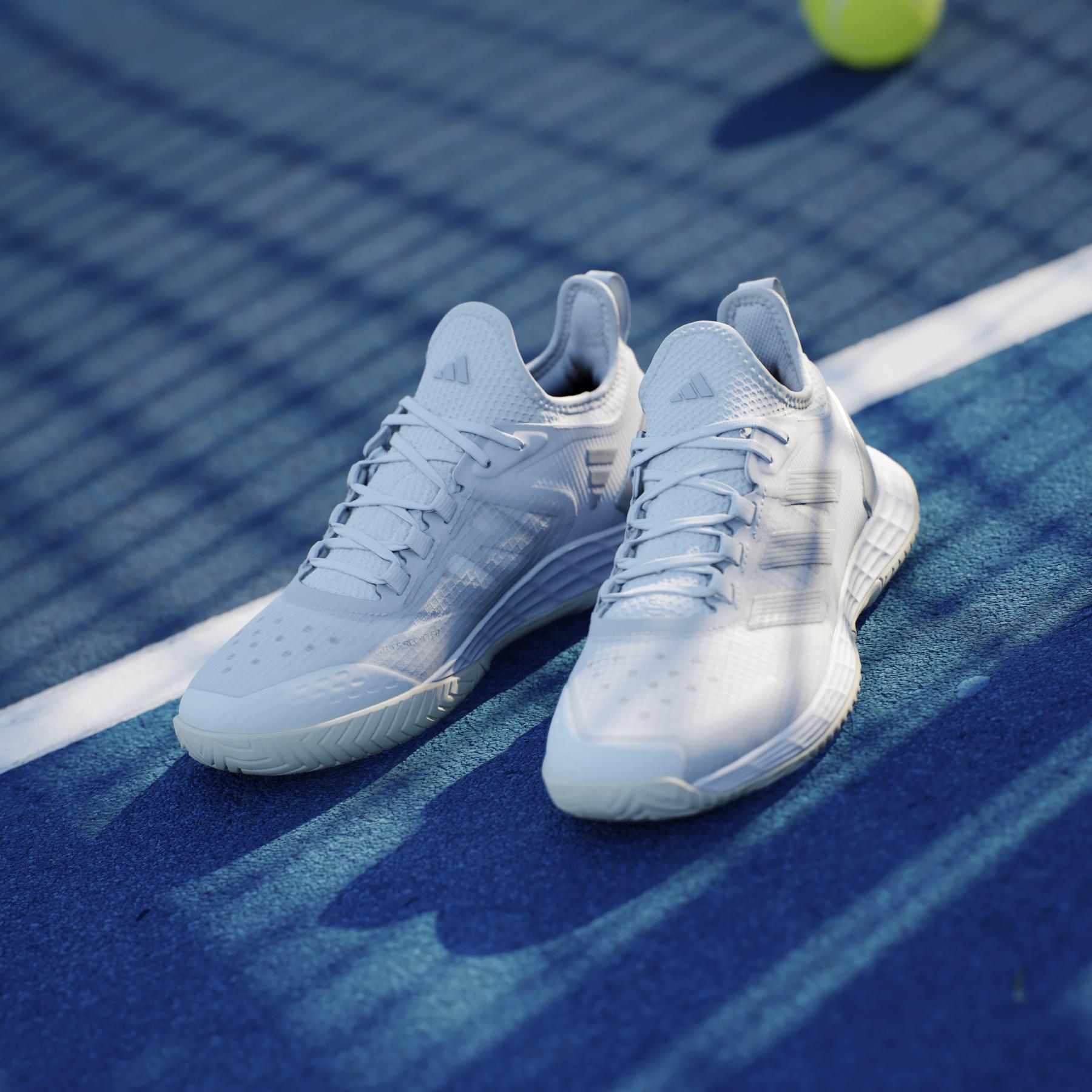 a/d/adidas_id1566_18_footwear_photography_heromrktng_view_5-nw040824x.jpg