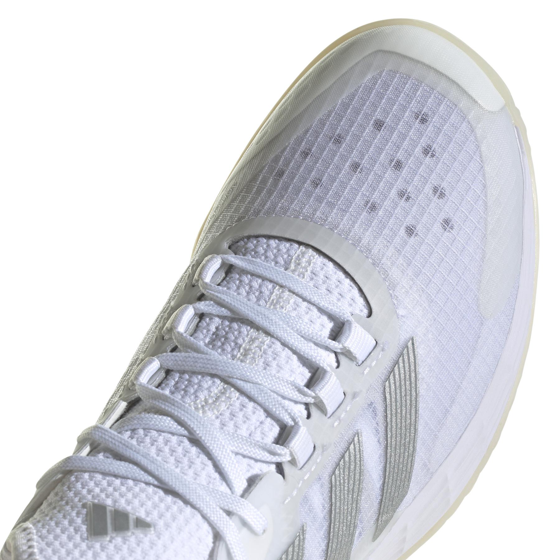 a/d/adidas_id1566_9_footwear_photography_detail_view_2_white-nw040824x.jpg