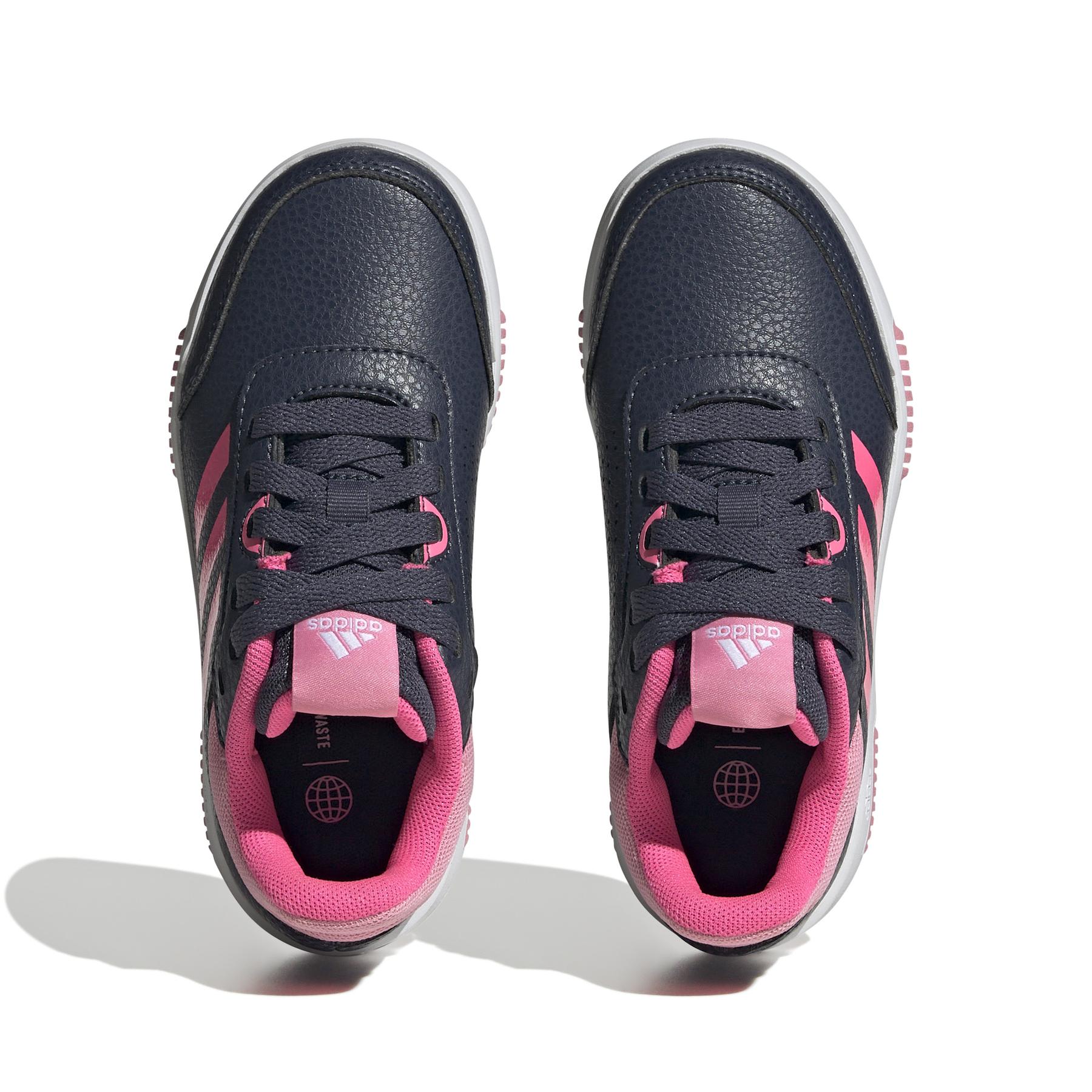 product/a/d/adidas_id2303_3_footwear_photography_top_portrait_view_white-nw091625.jpg