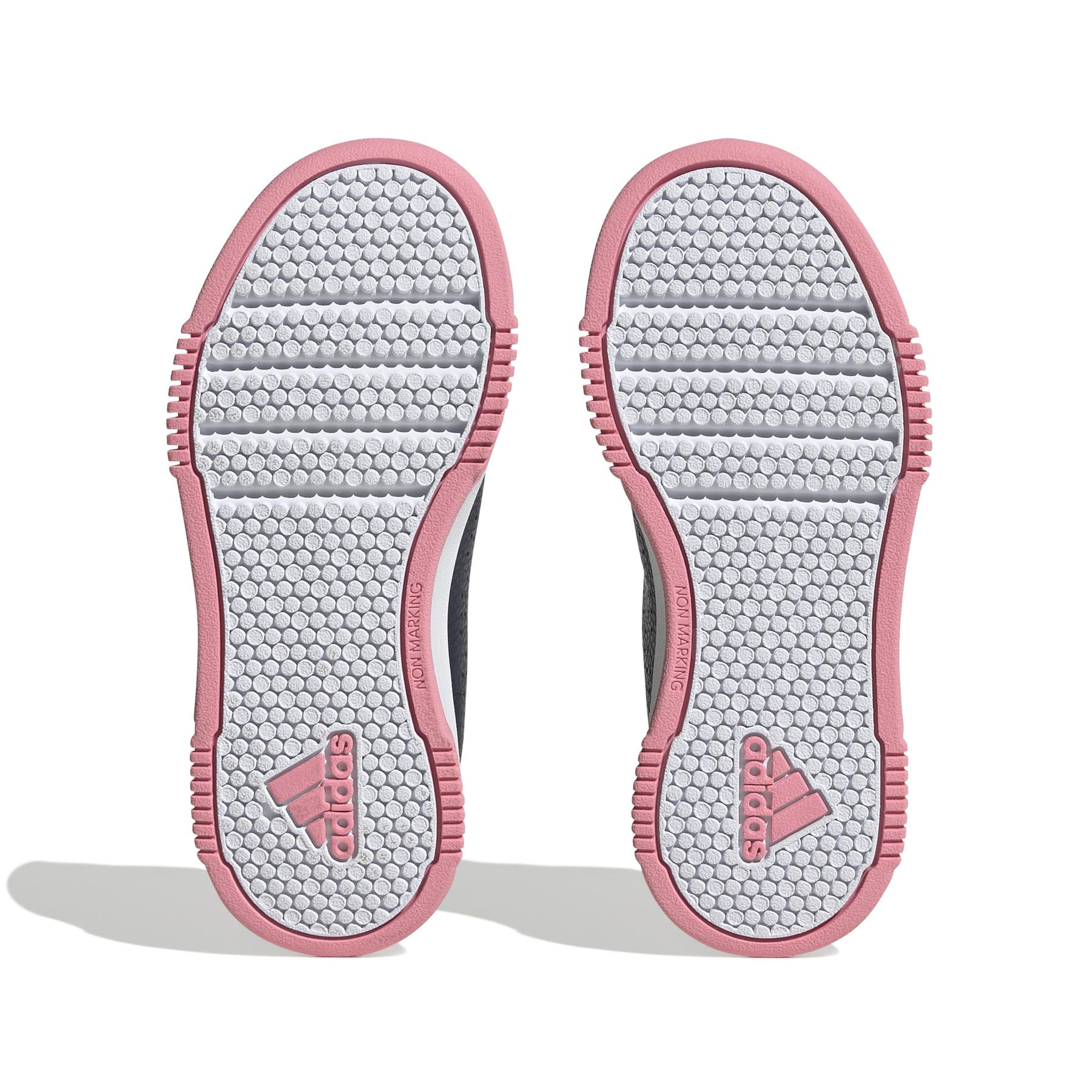 product/a/d/adidas_id2303_4_footwear_photography_bottom_view_white-nw091625.jpg