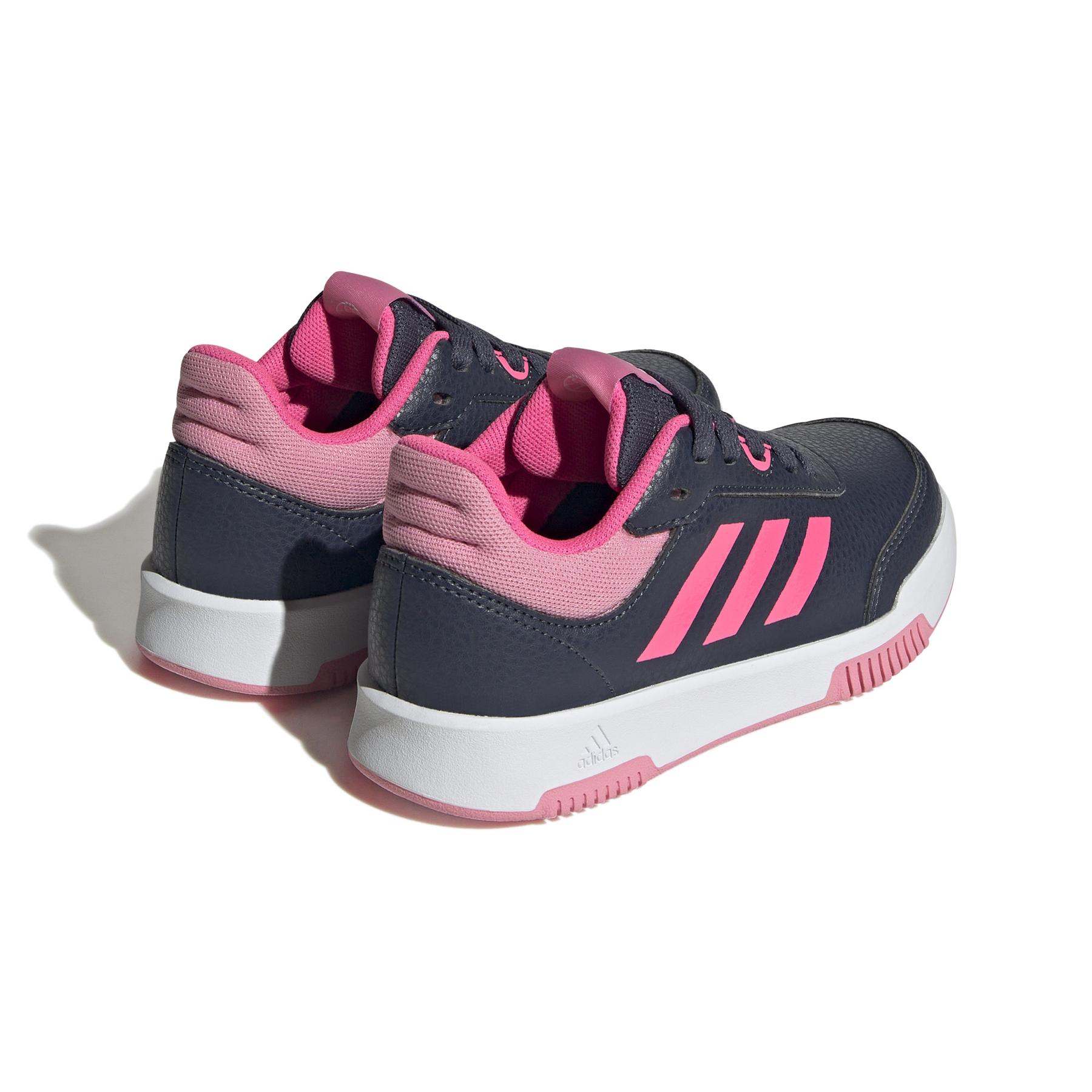 product/a/d/adidas_id2303_7_footwear_photography_back_lateral_top_view_white-nw091625.jpg