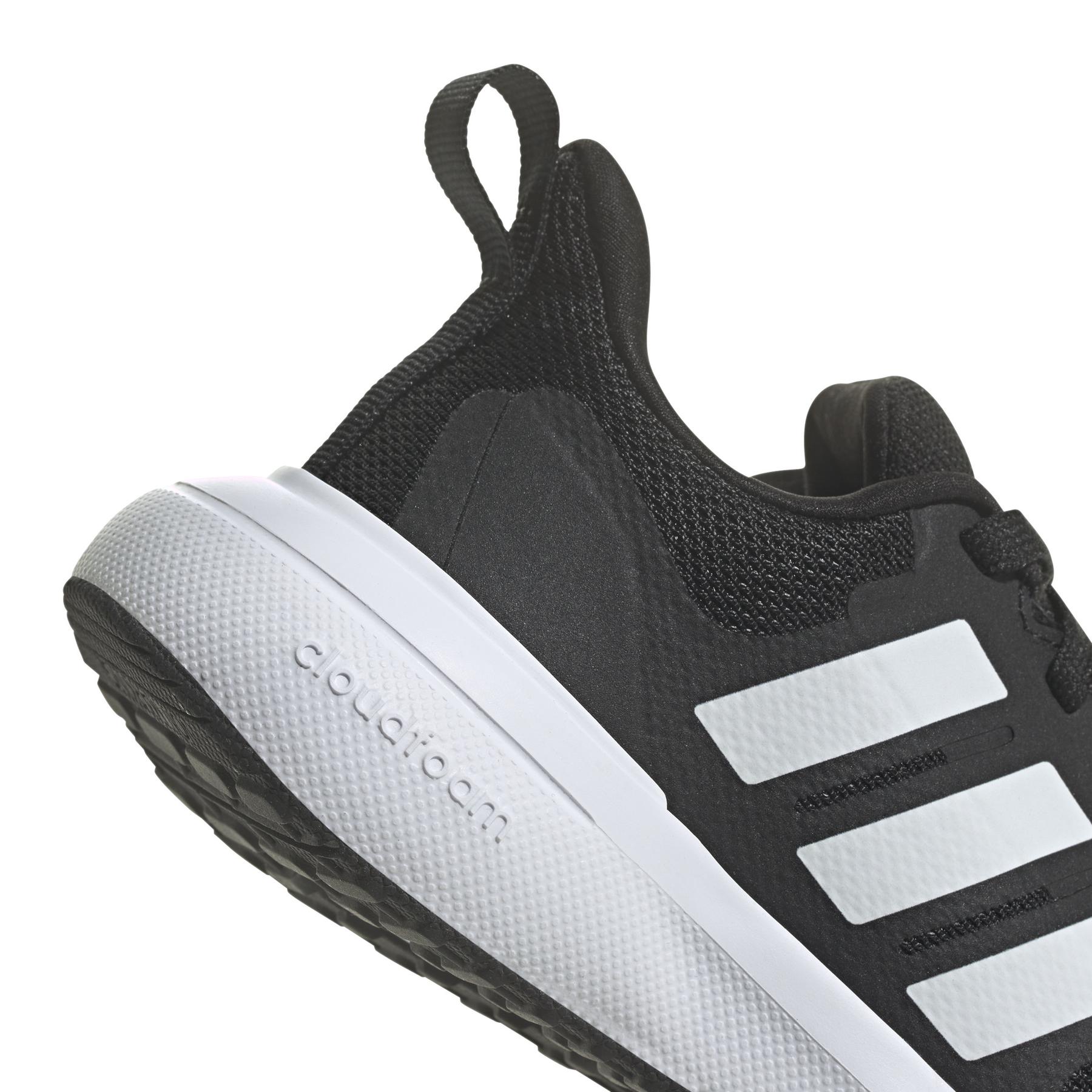 product/a/d/adidas_id2360_8_footwear_photography_detail_view_1_white.jpg