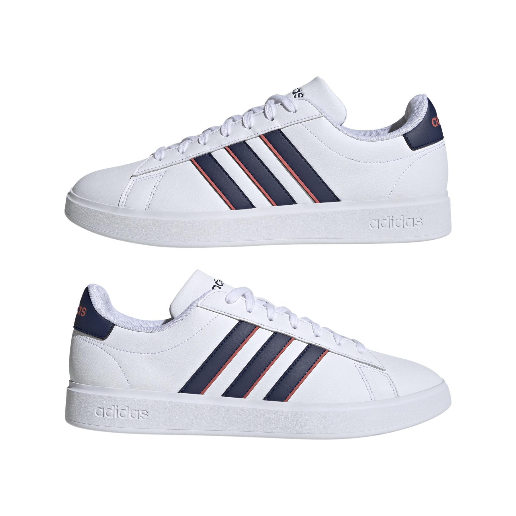 a/d/adidas_id2947_10_footwear_photography_mirrored_pair_view_white.jpg