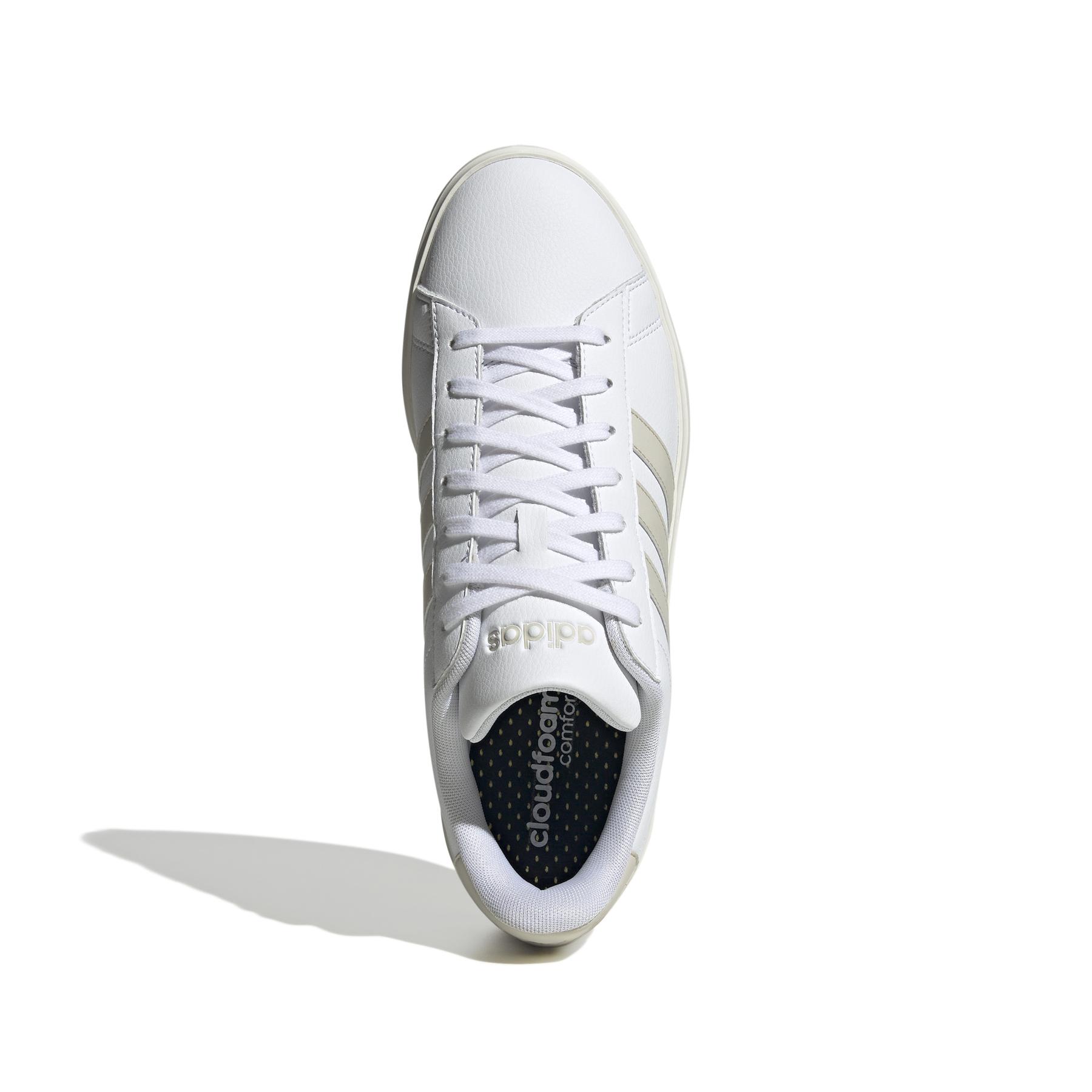 a/d/adidas_id2949_3_footwear_photography_top_portrait_view_white.jpg