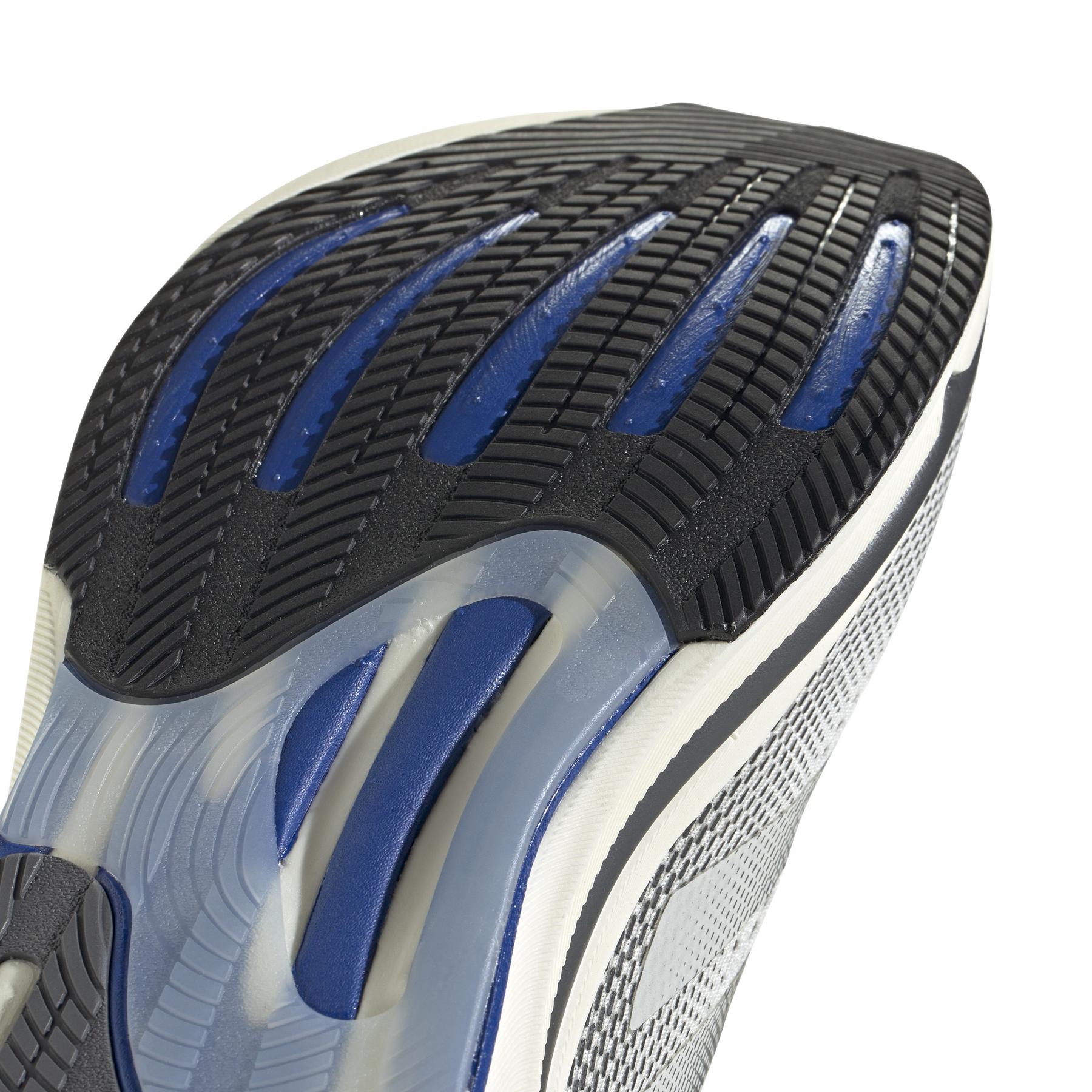 a/d/adidas_id3587_9_footwear_photography_detail_view_2_white.jpg