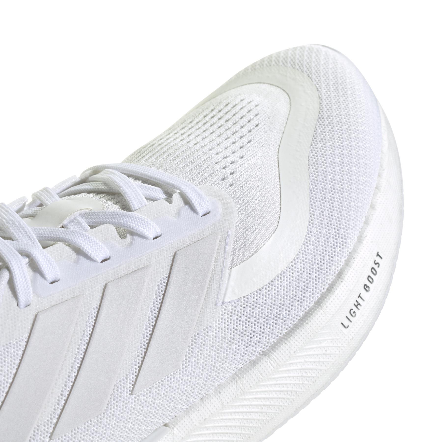 a/d/adidas_id3618_9_footwear_photography_detail_view_2_white.jpg