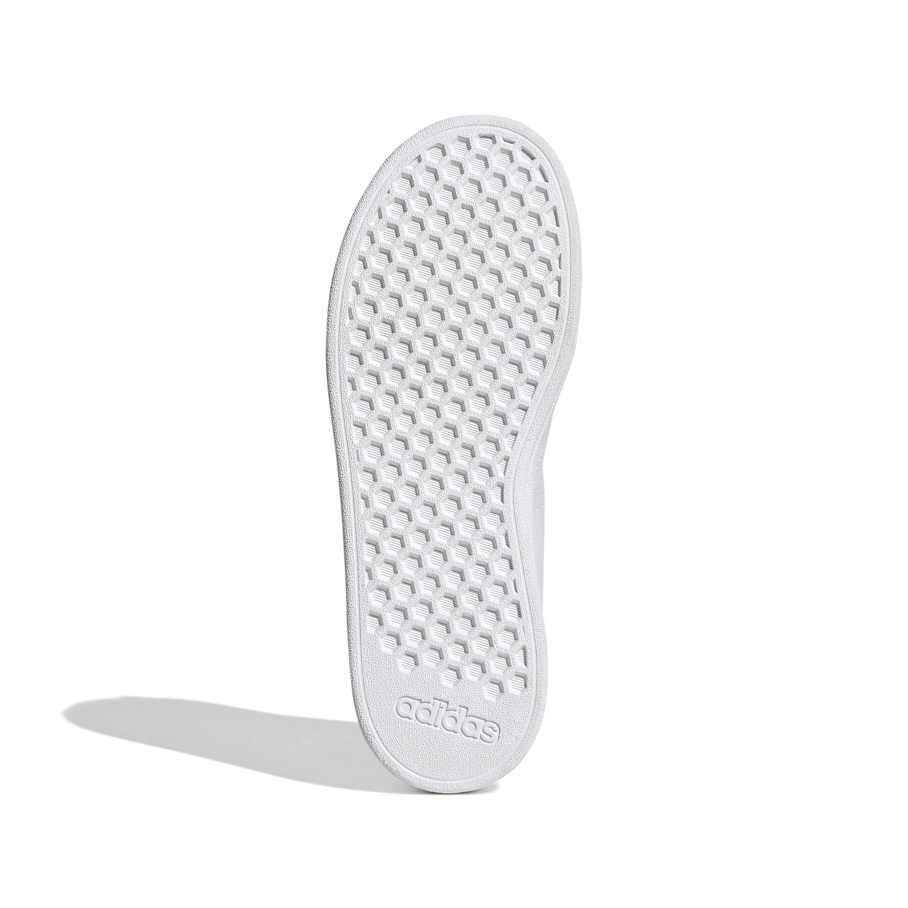a/d/adidas_id3889_4_footwear_photography_bottom_view_white.jpg