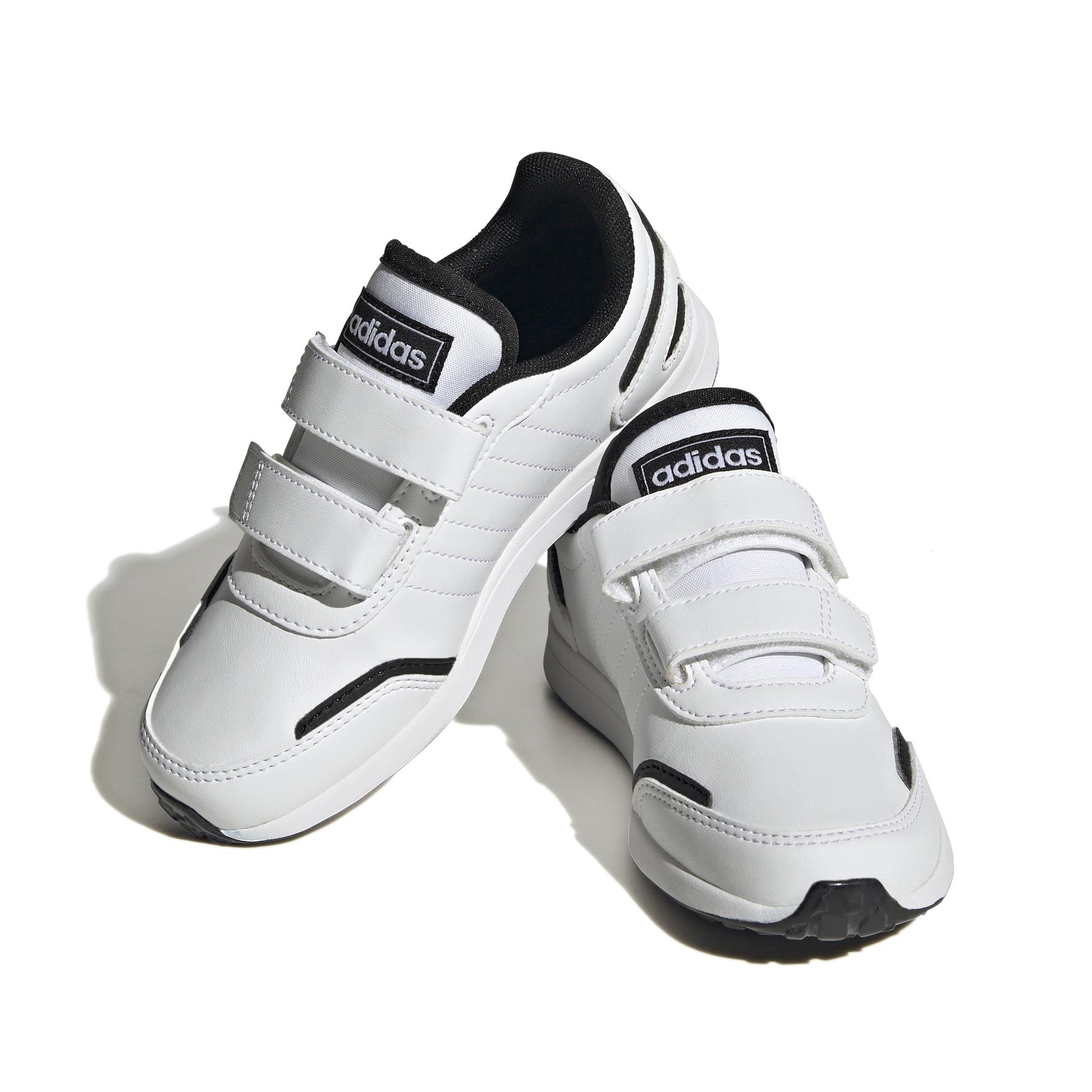 product/a/d/adidas_id4856_6_footwear_photography_front_lateral_top_view_white-nw052424.jpg