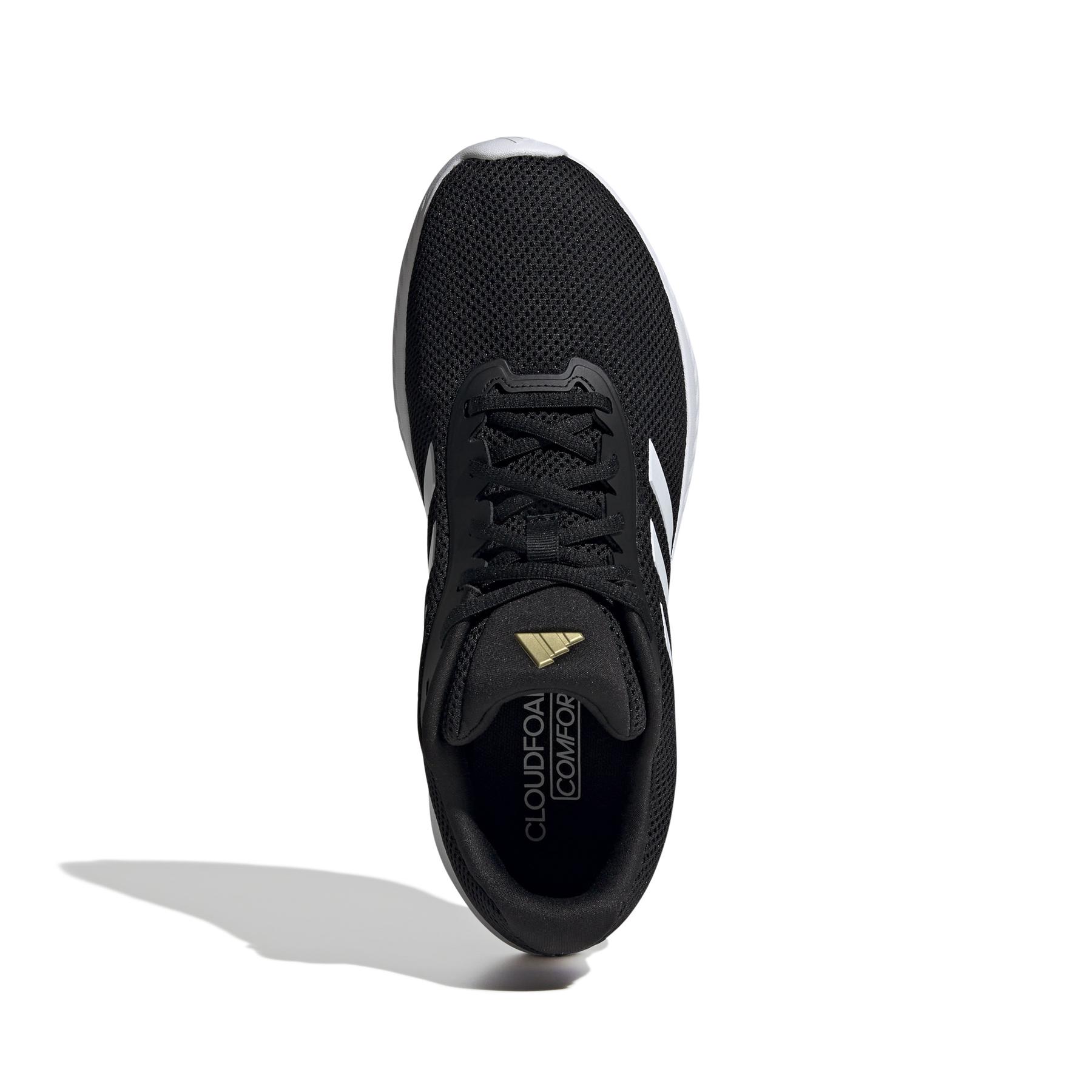 a/d/adidas_id6527_3_footwear_photography_top_portrait_view_white.jpg