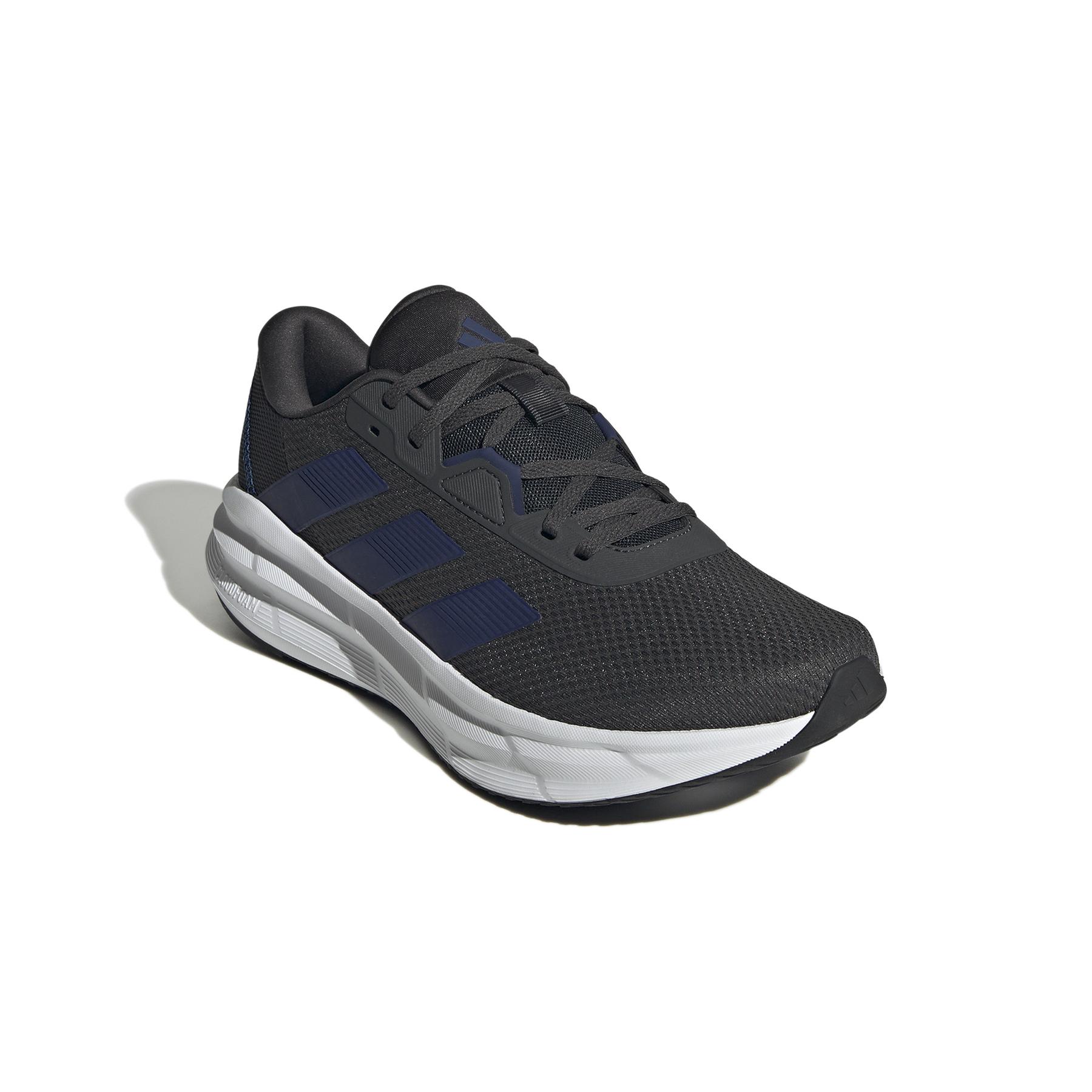 a/d/adidas_id8751_6_footwear_photography_front_lateral_top_view_white.jpg