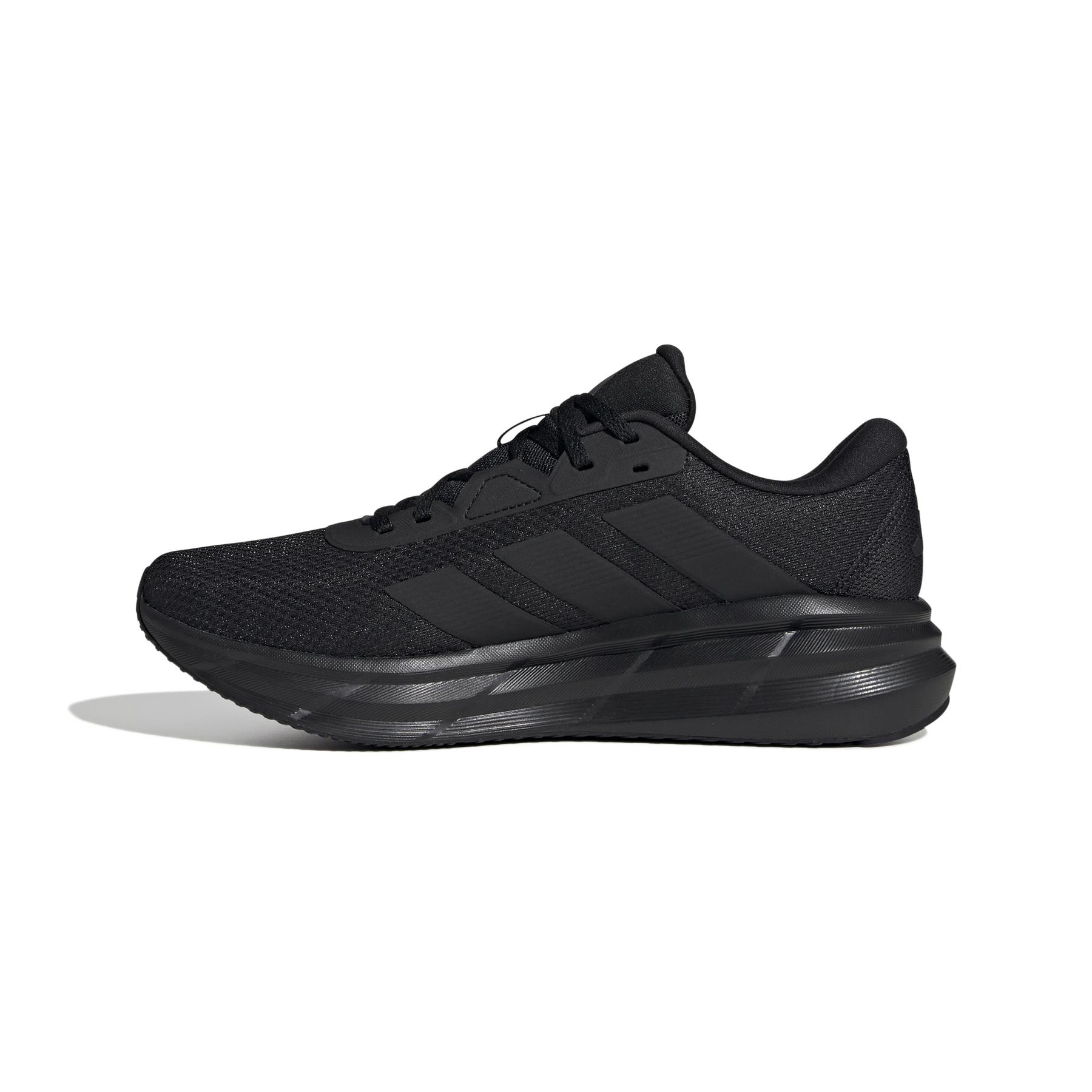 a/d/adidas_id8757_5_footwear_photography_side_medial_center_view_white.jpg