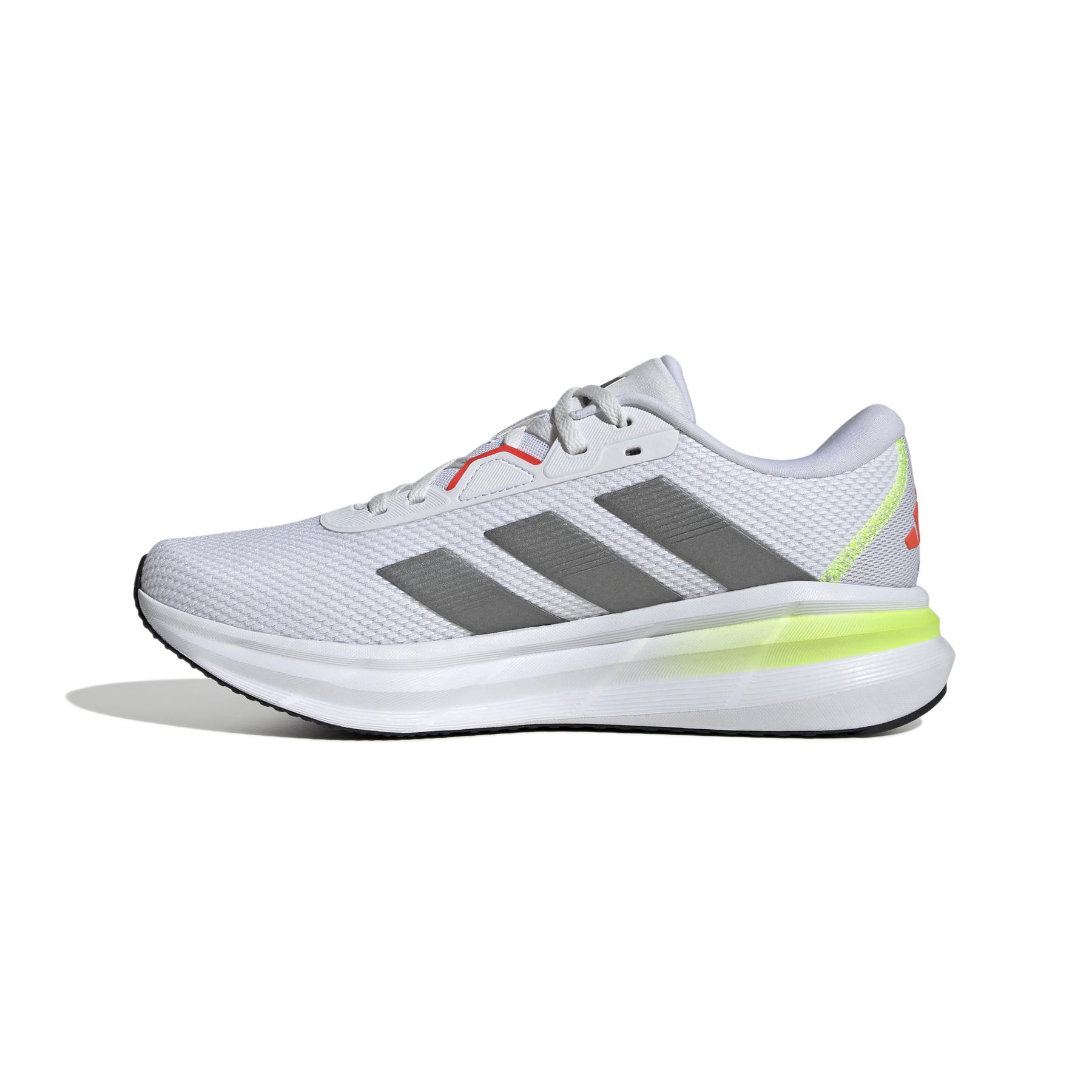 a/d/adidas_id8759_5_footwear_photography_side_medial_center_view_white.jpg