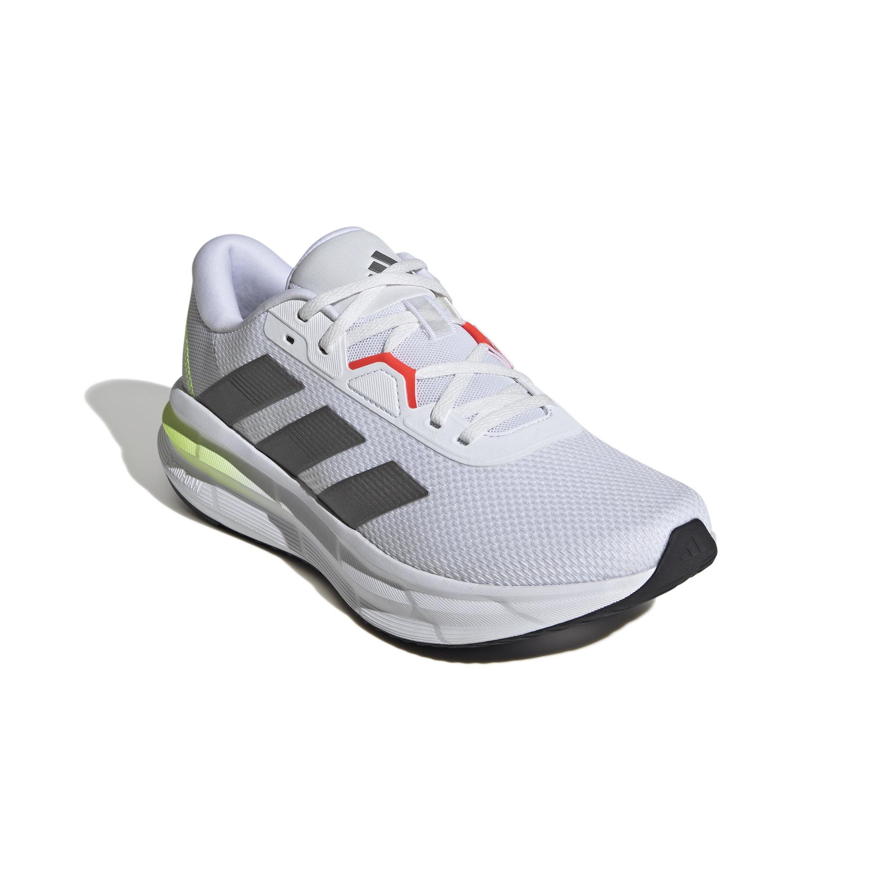 a/d/adidas_id8759_6_footwear_photography_front_lateral_top_view_white.jpg