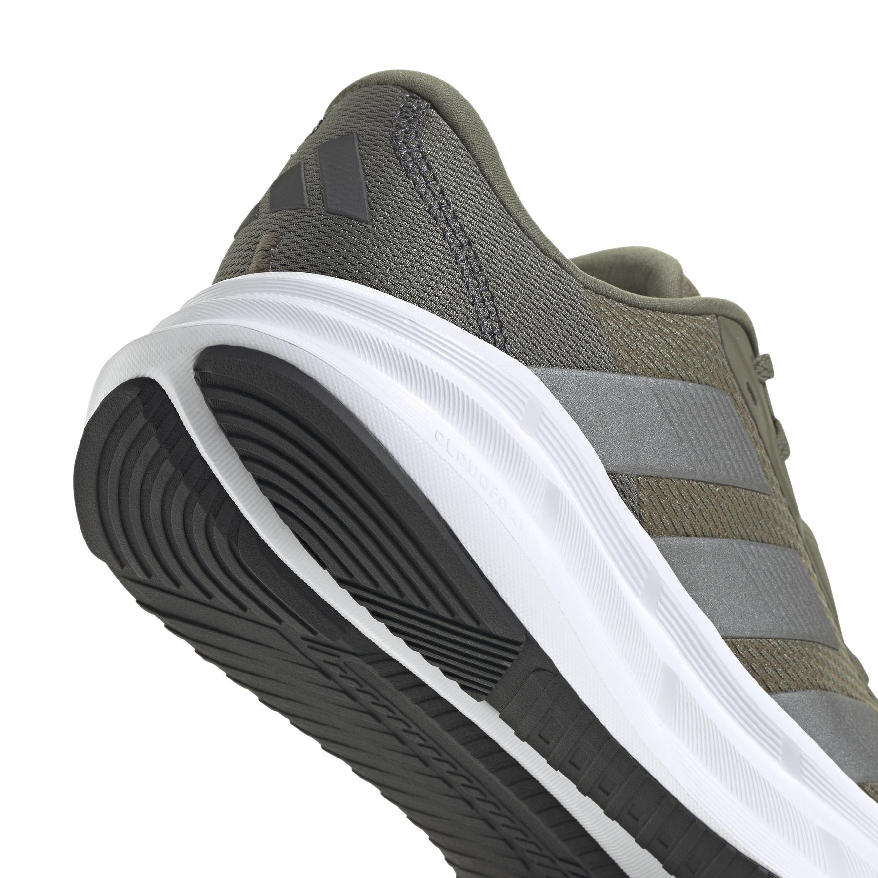 a/d/adidas_id8761_8_footwear_photography_detail_view_1_white.jpg