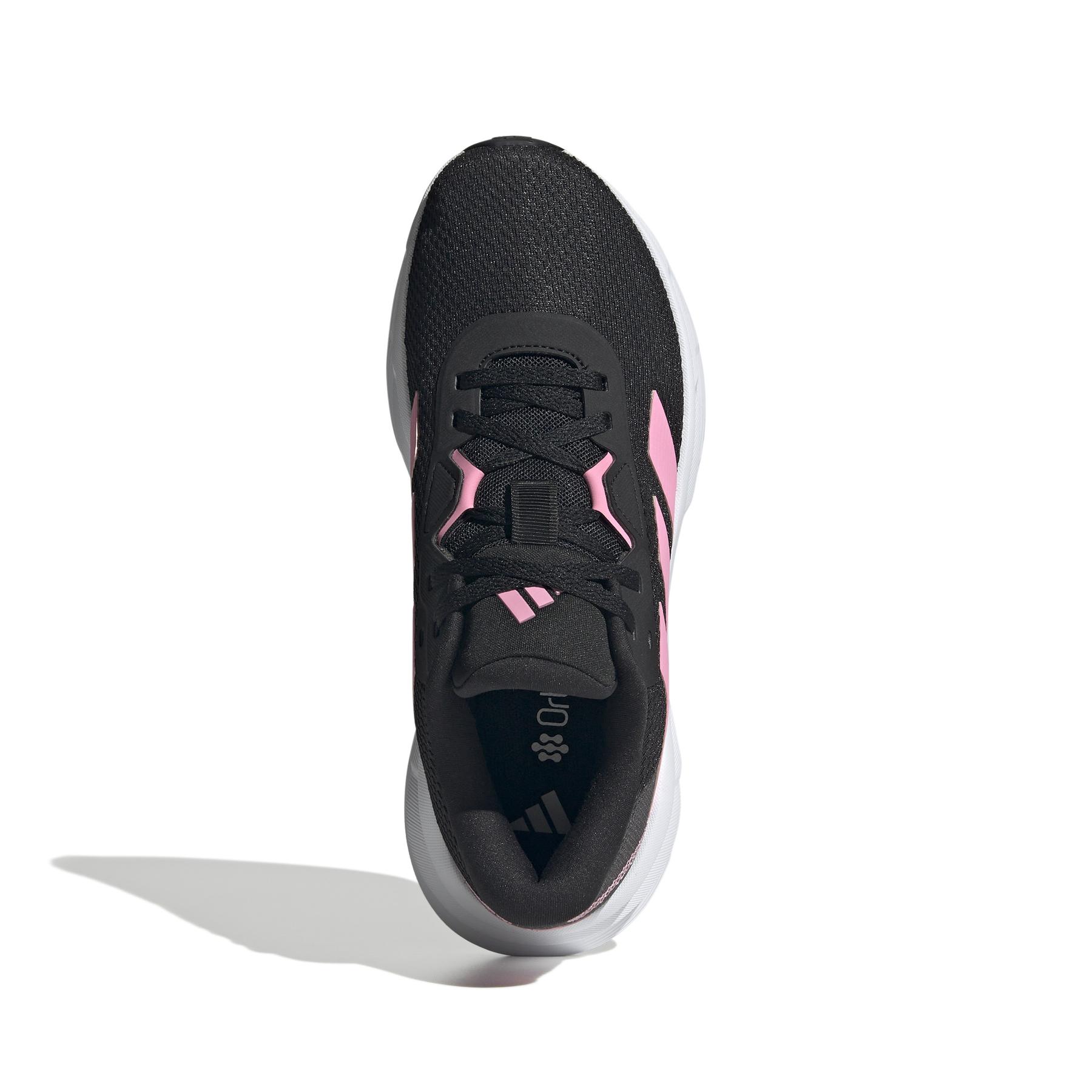 a/d/adidas_id8763_3_footwear_photography_top_portrait_view_white.jpg
