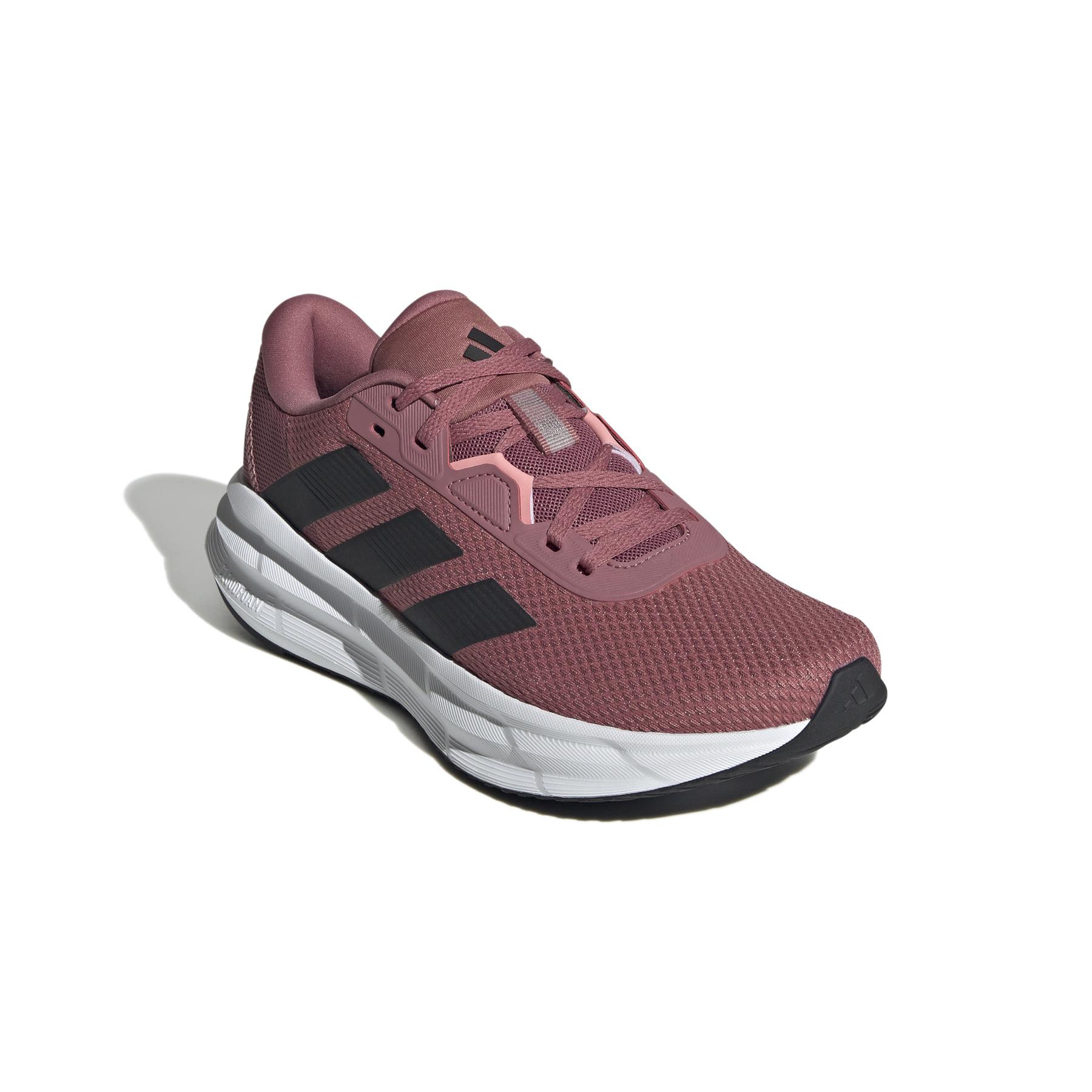a/d/adidas_id8766_6_footwear_photography_front_lateral_top_view_white.jpg