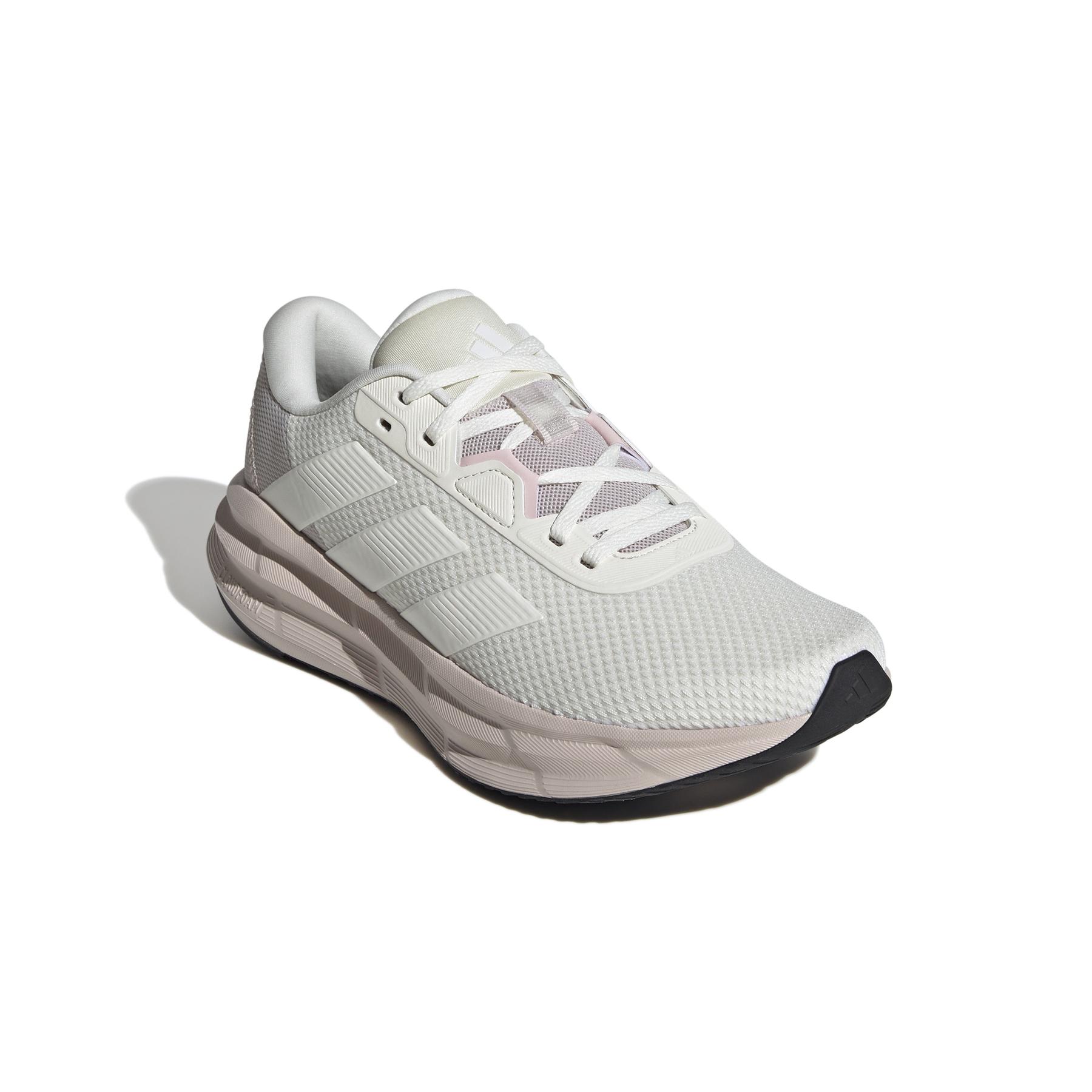 a/d/adidas_id8768_6_footwear_photography_front_lateral_top_view_white.jpg