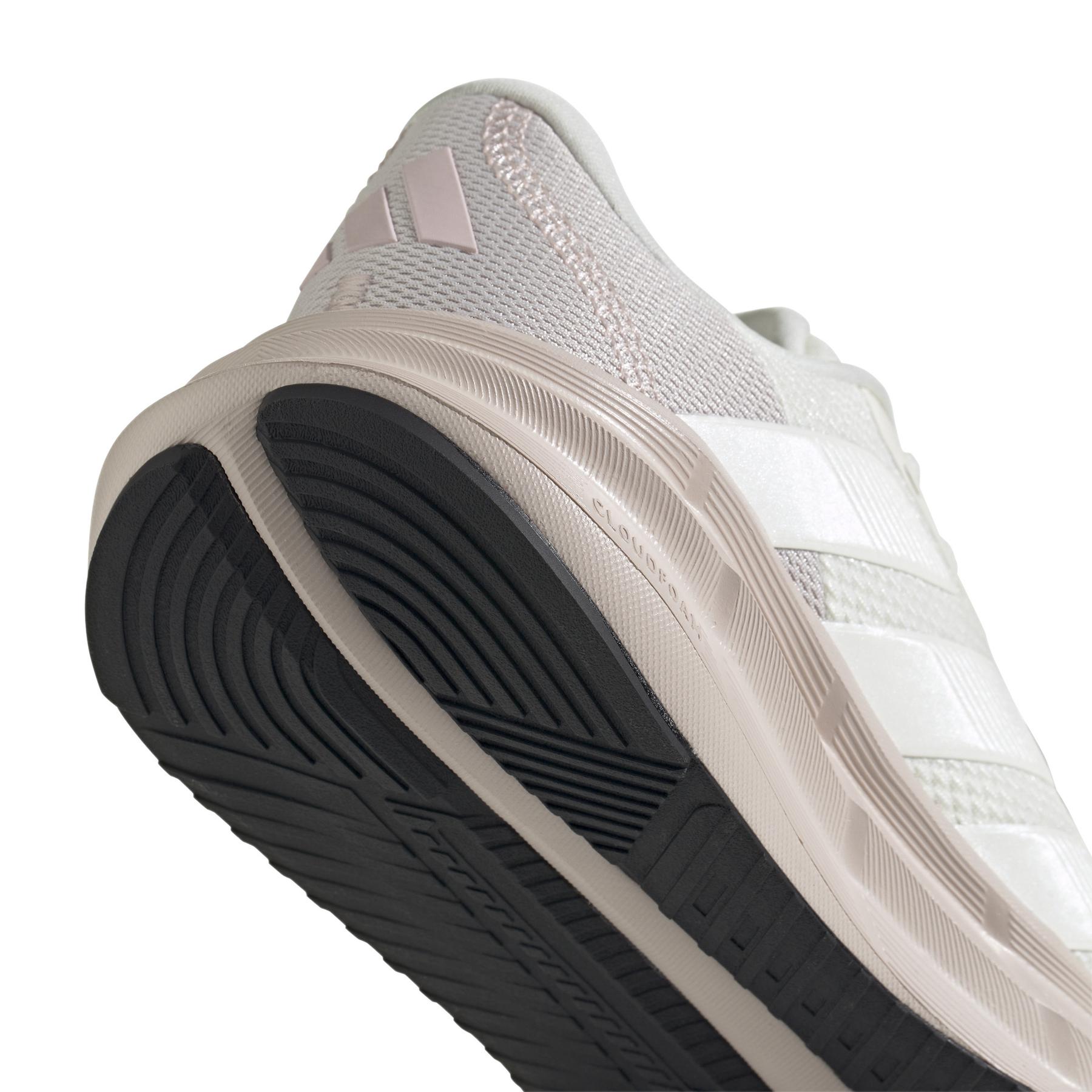 a/d/adidas_id8768_8_footwear_photography_detail_view_1_white.jpg